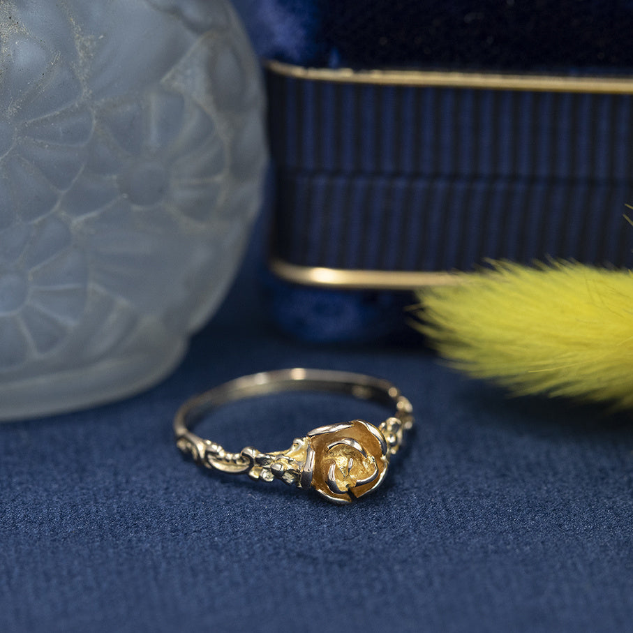 Vintage 14 kt gold rose ring