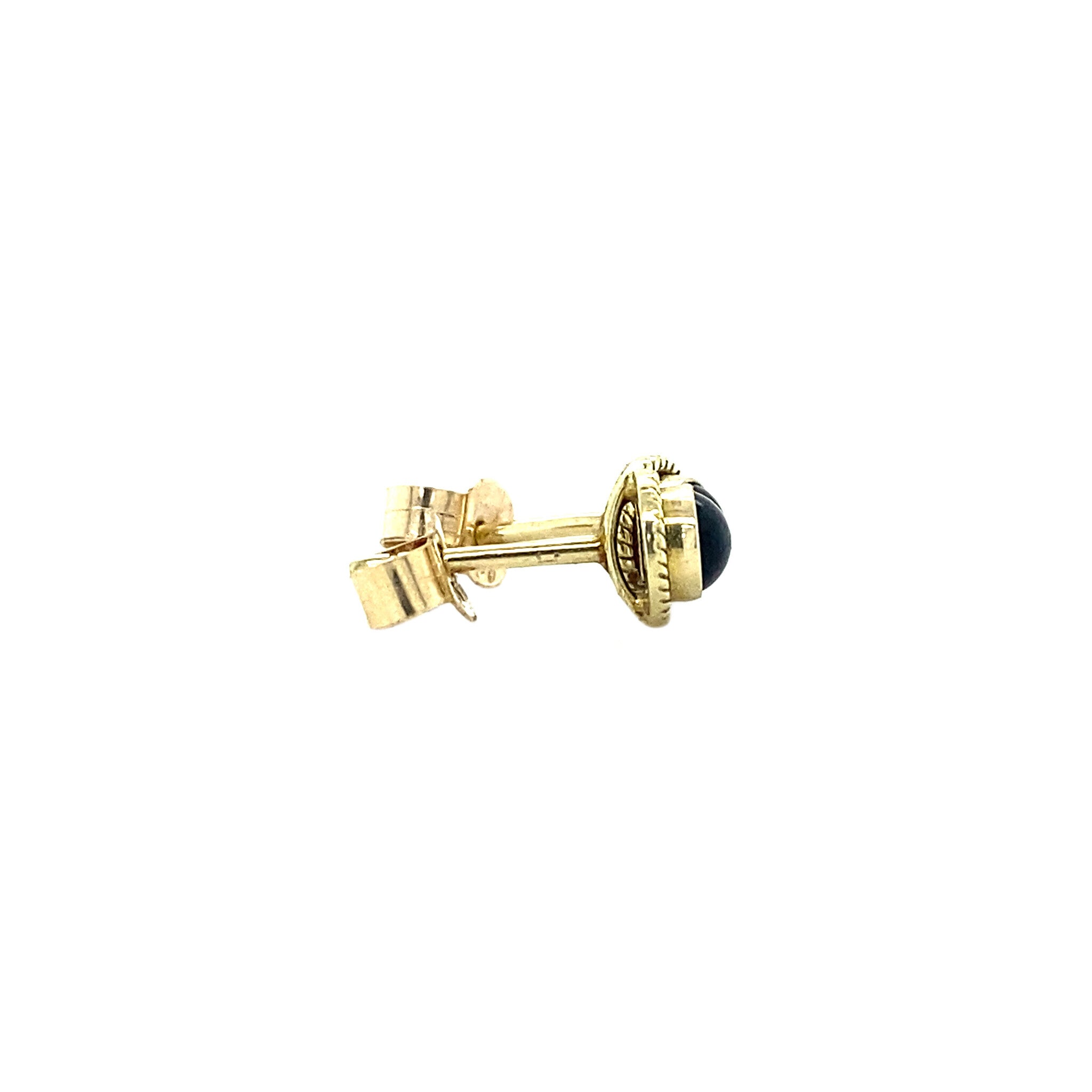 14 kt gold stud earrings with onyx