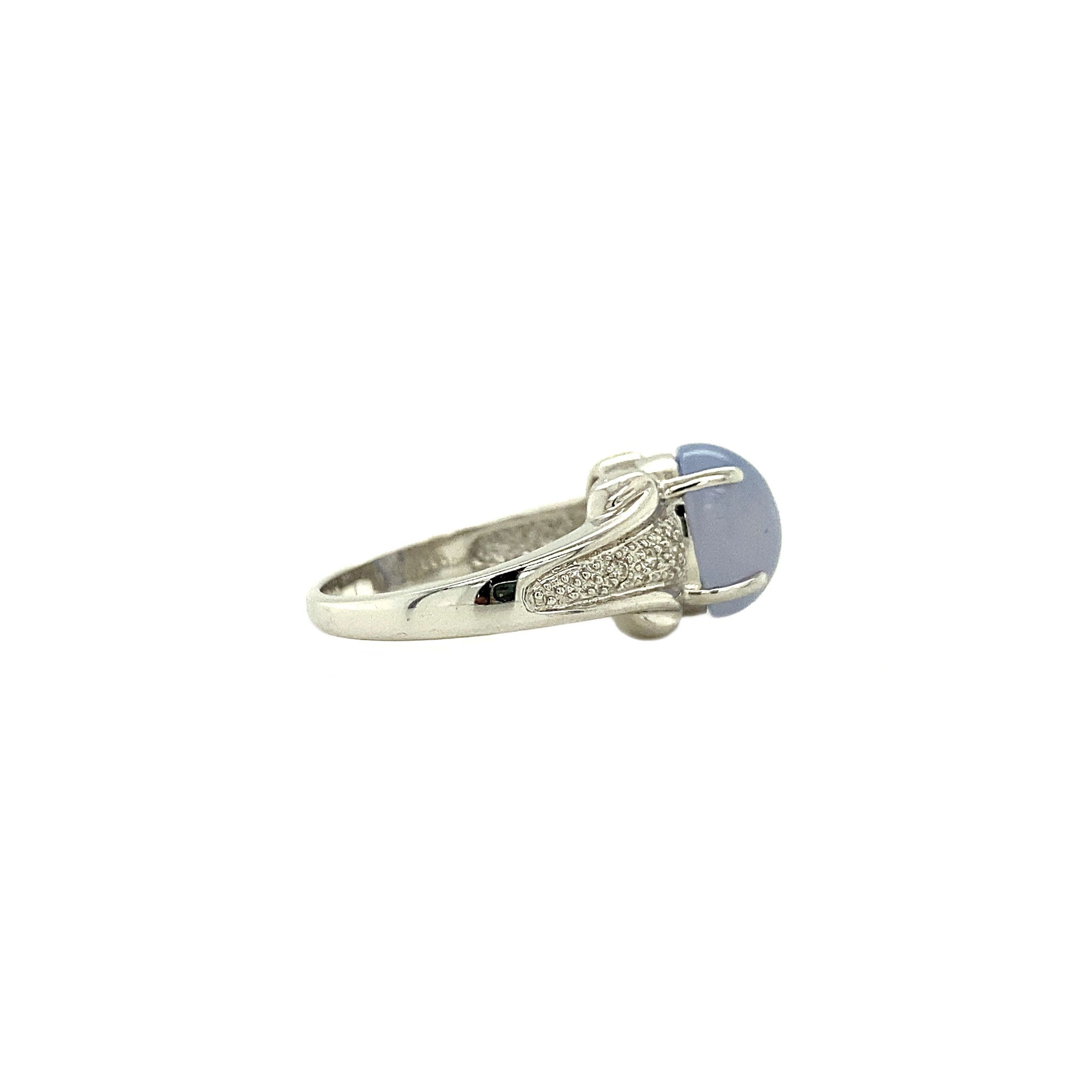 White gold ring with moonstone and diamond 14 kt