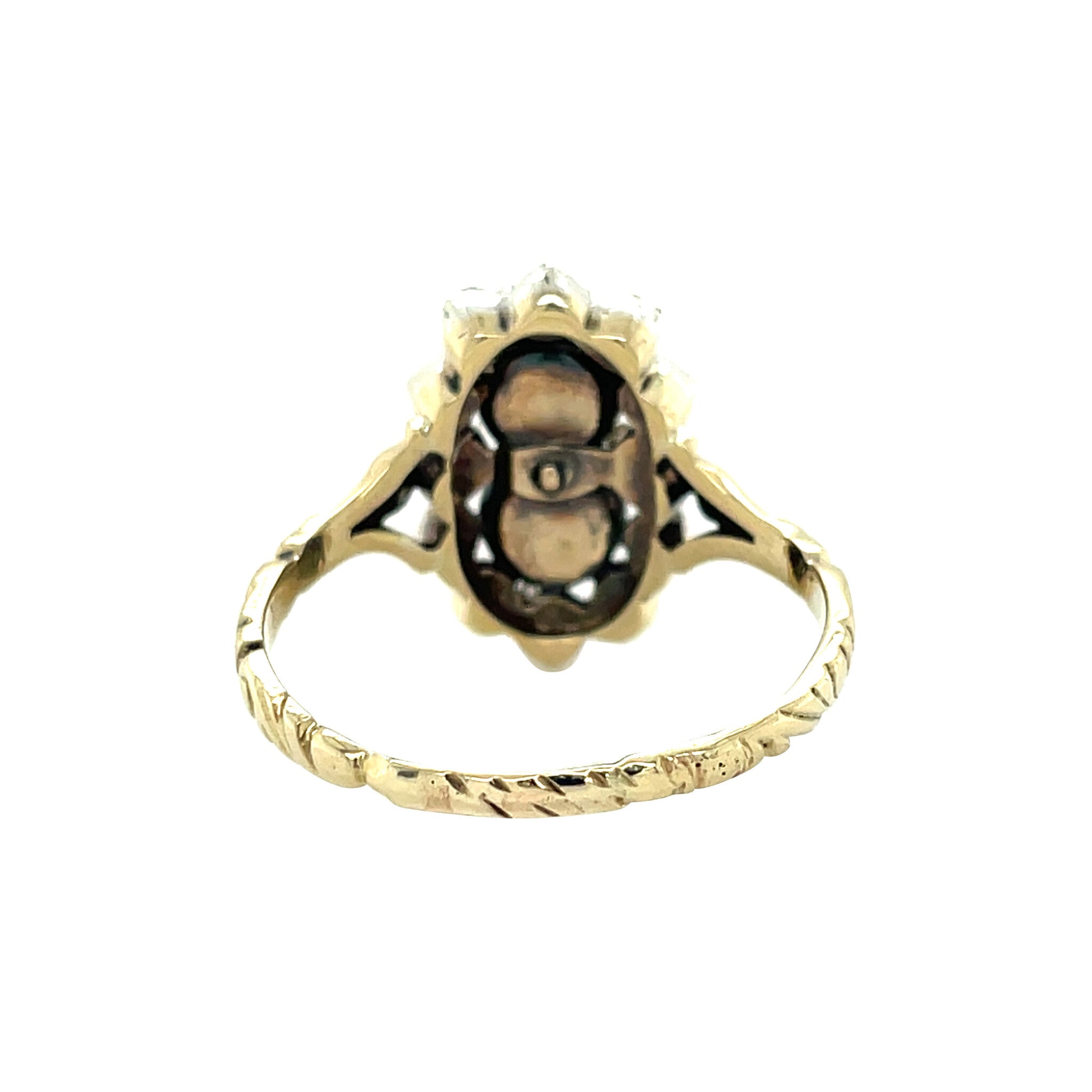 Vintage ring with rose-cut diamond, 9 kt