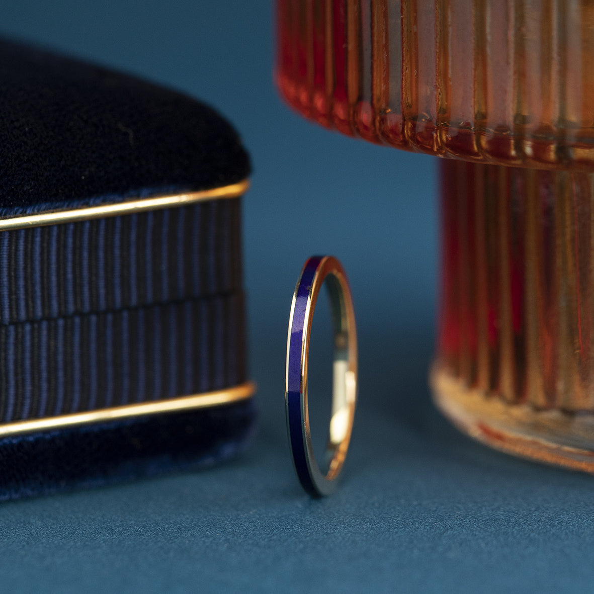 Gold ring with enamel 14 kt
