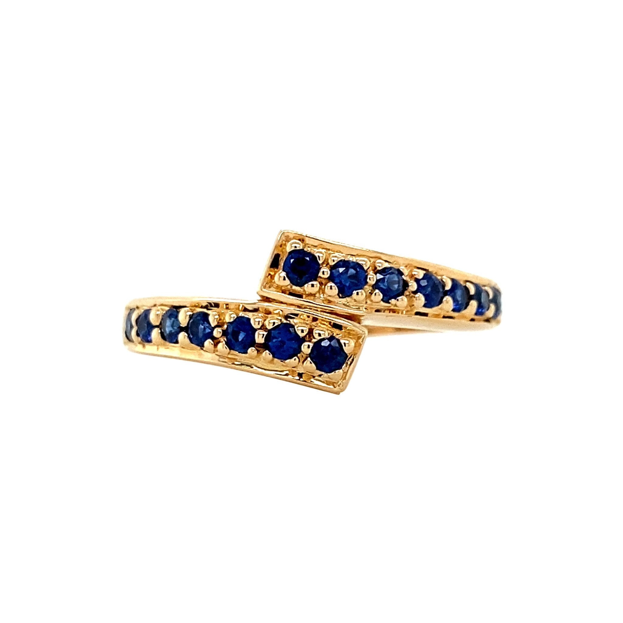 18 kt gold ring with sapphire