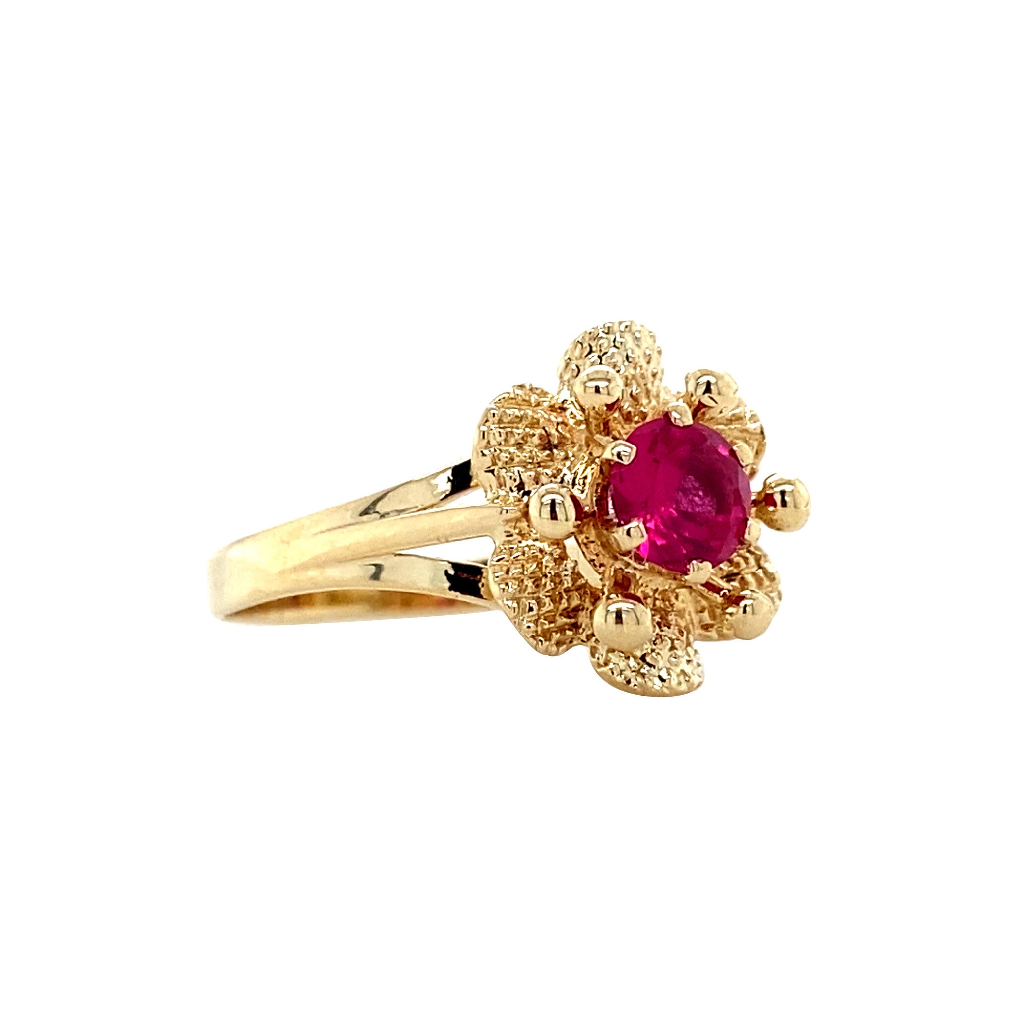 14 kt vintage gold ring with ruby