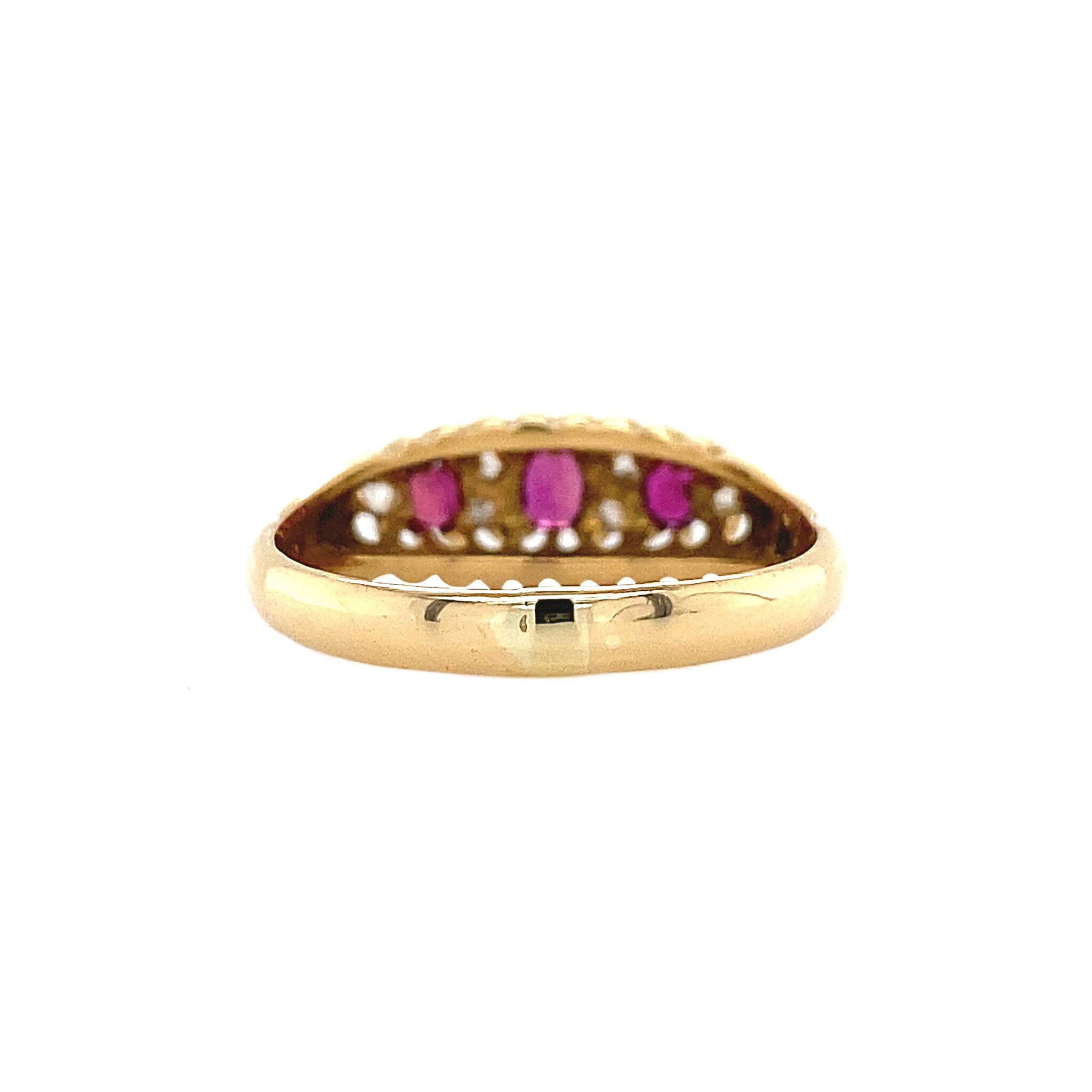 Gold ring with ruby and diamond 18 krt