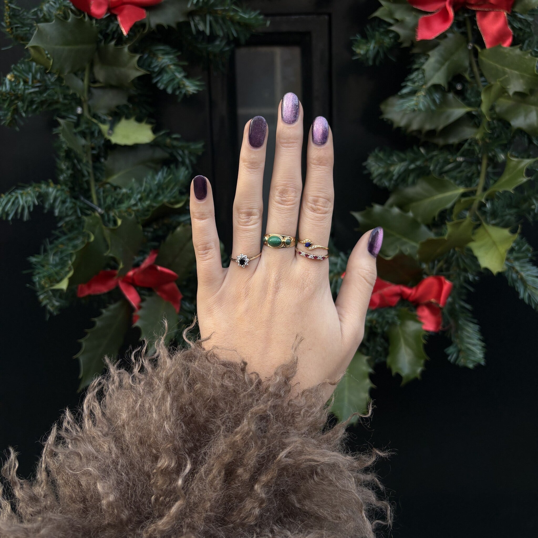 Gold vintage row ring with ruby and diamond 14 kt