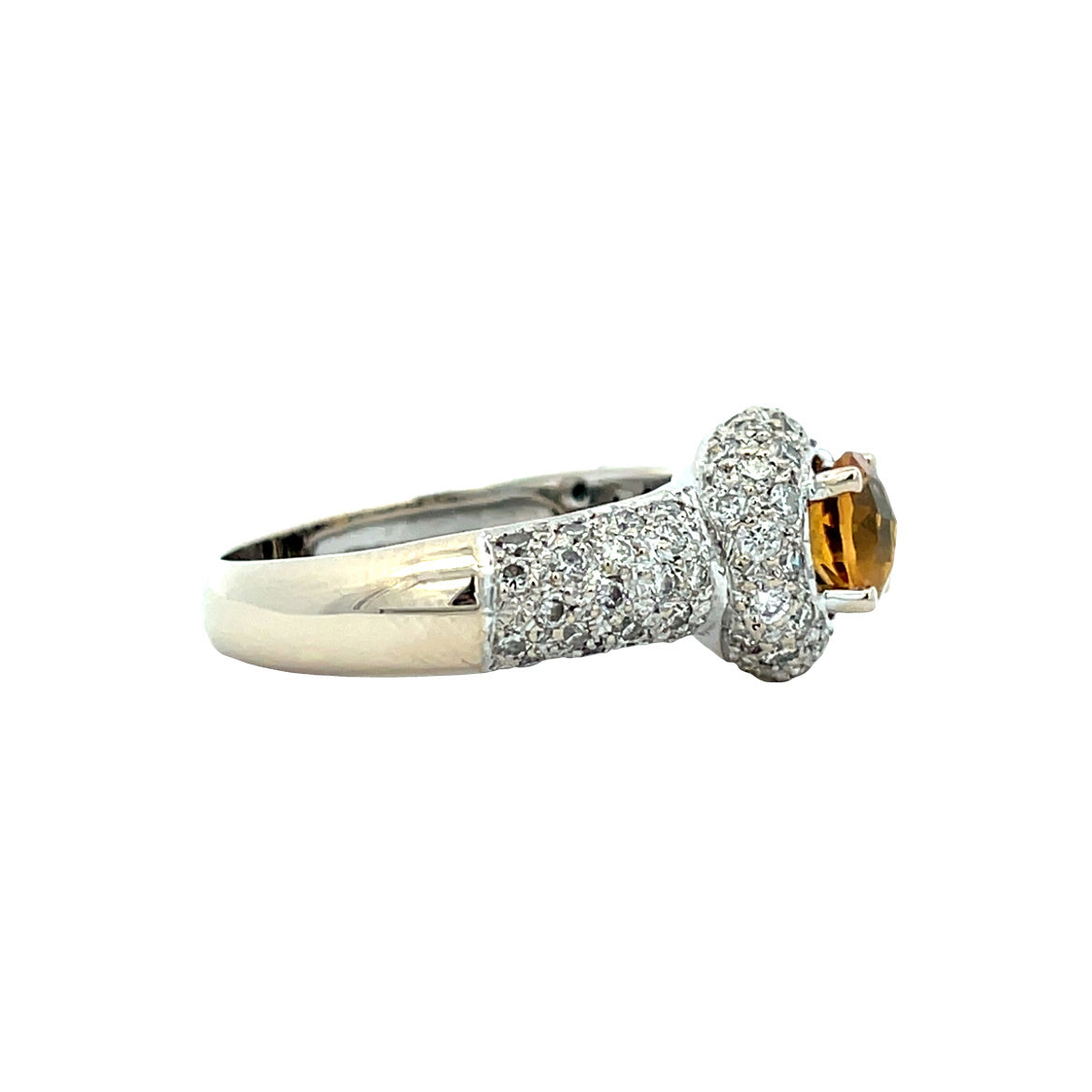 White gold vintage entourage ring with citrine and diamond 18 kt