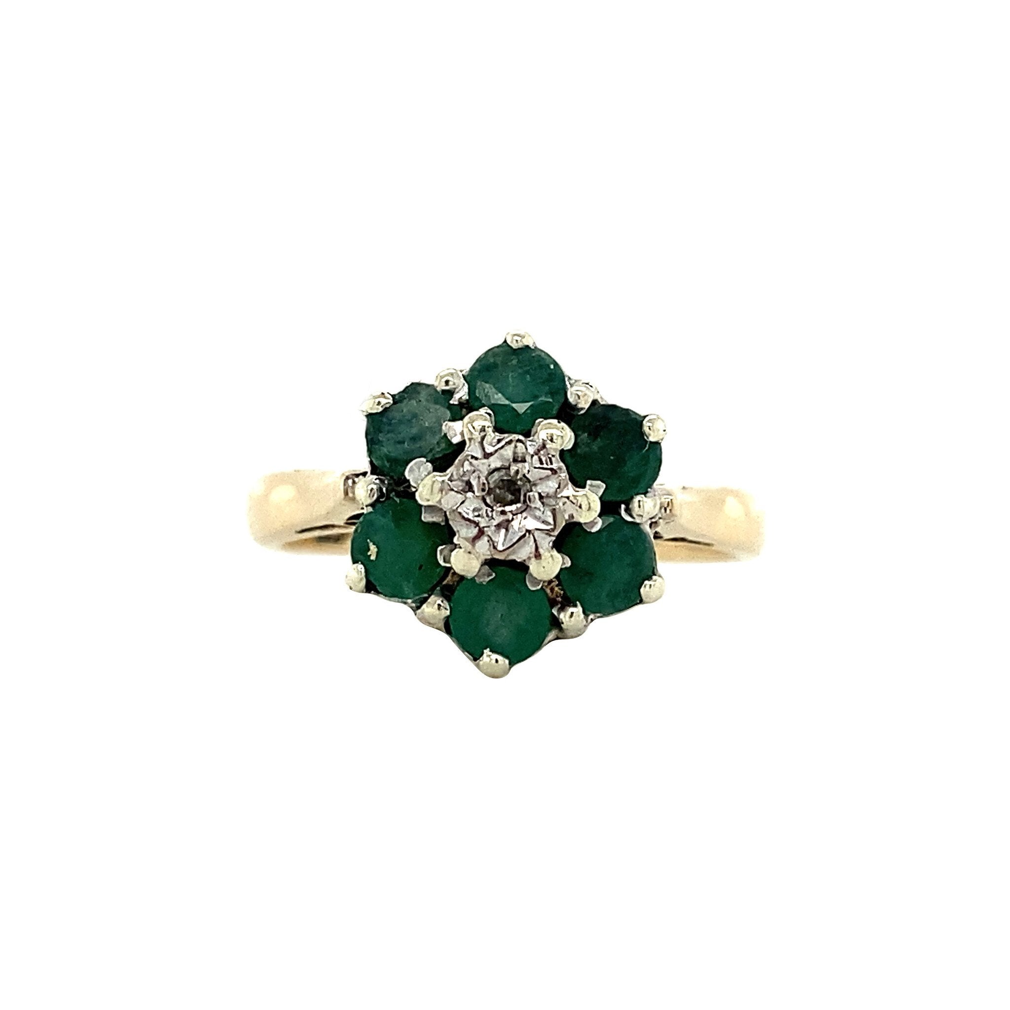 Entourage ring with emerald and diamond 9 krt