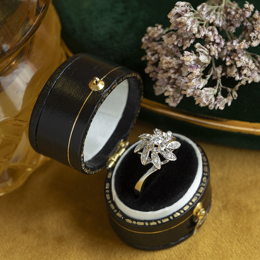 Witgouden vintage entourage ring met diamant 14 kt