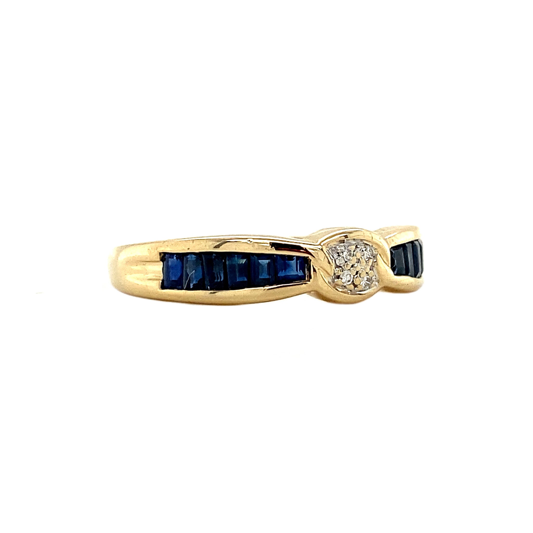 14 kt gold ring with sapphire and diamond