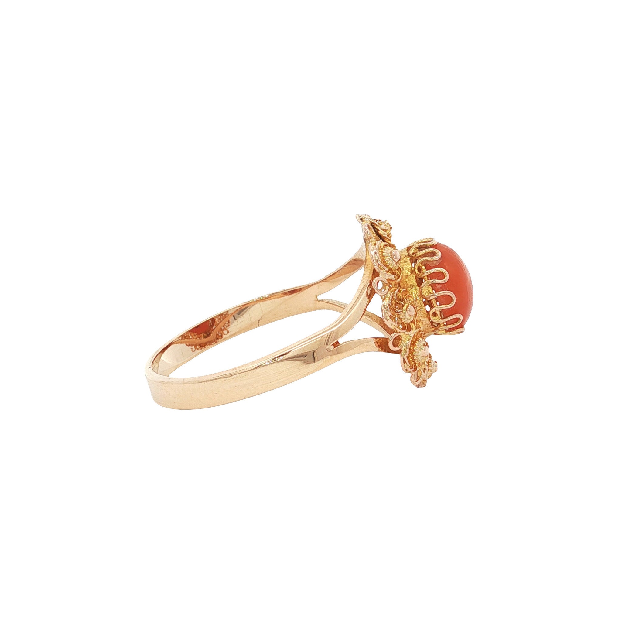 Bicolour gouden vintage ring met bloedkoraal 14 kt