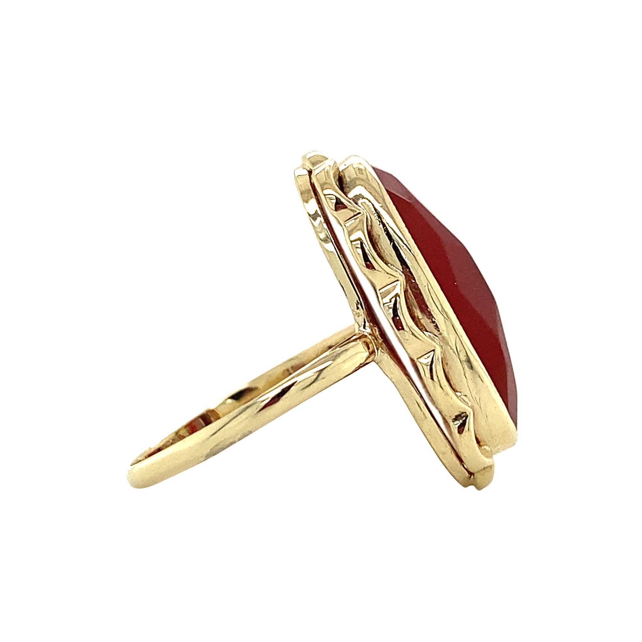 14 kt gold ring with carnelian