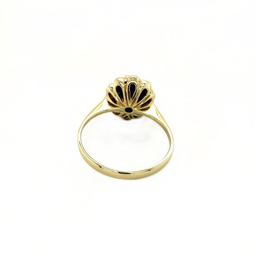 14 kt gold entourage ring with zirconia