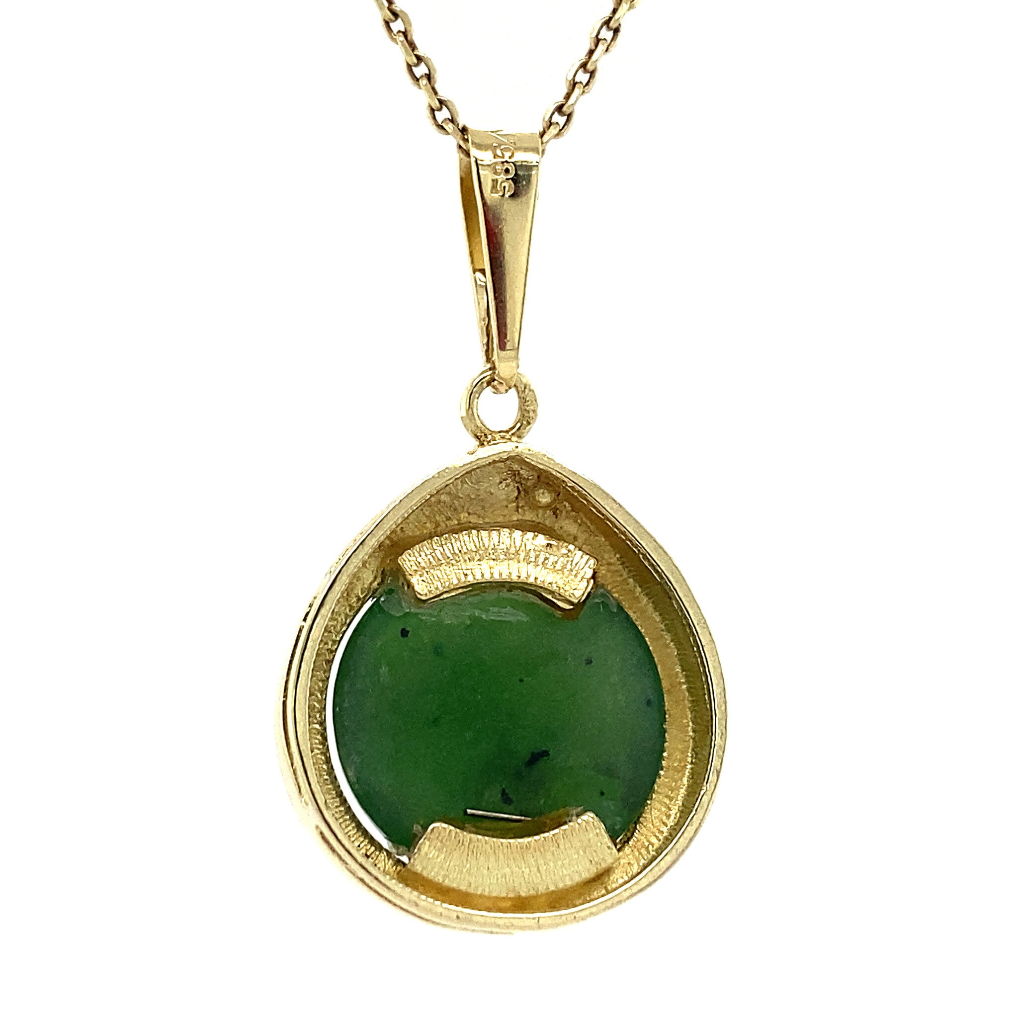 14 kt gold pendant with nephrite