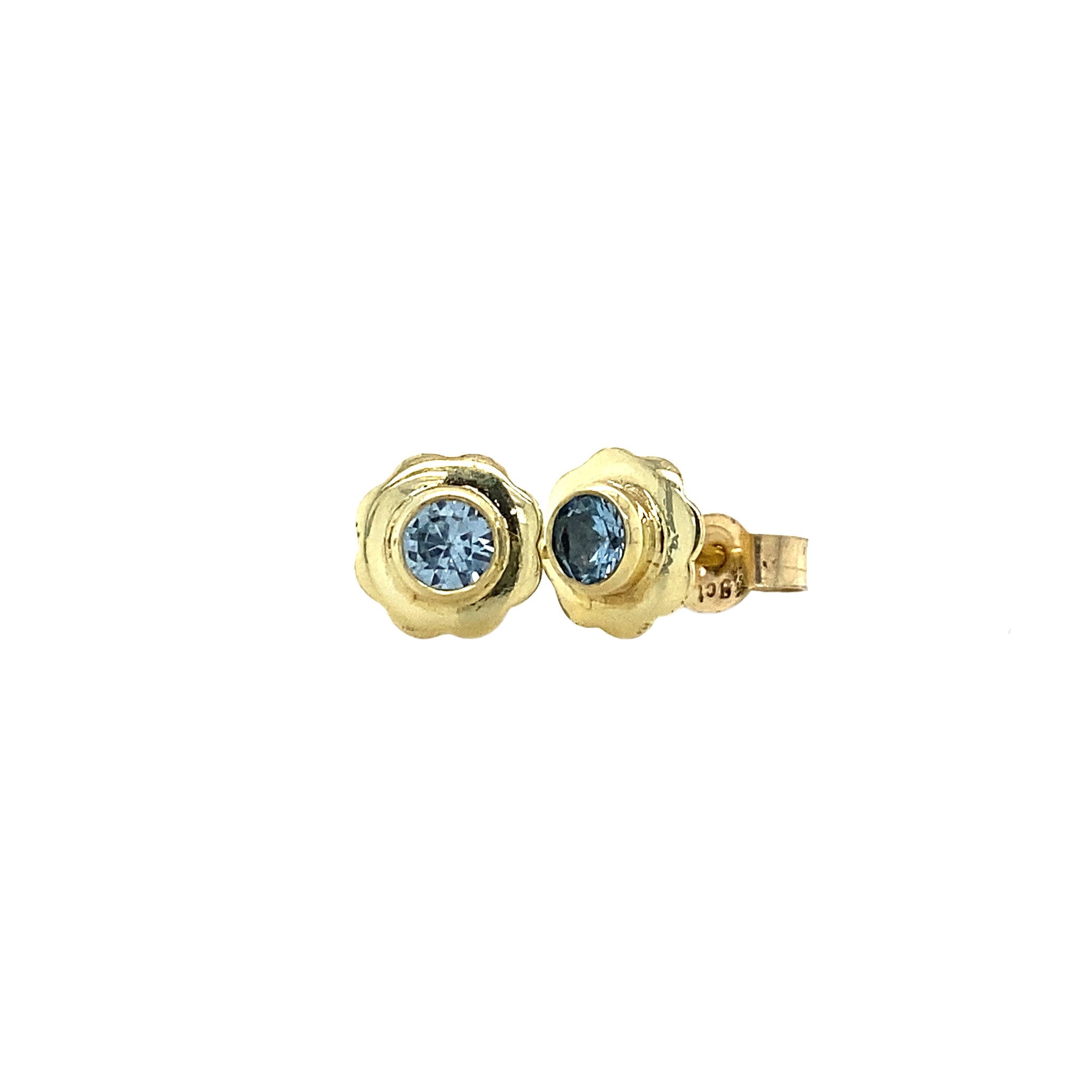 14 kt gold stud earrings with blue spinel