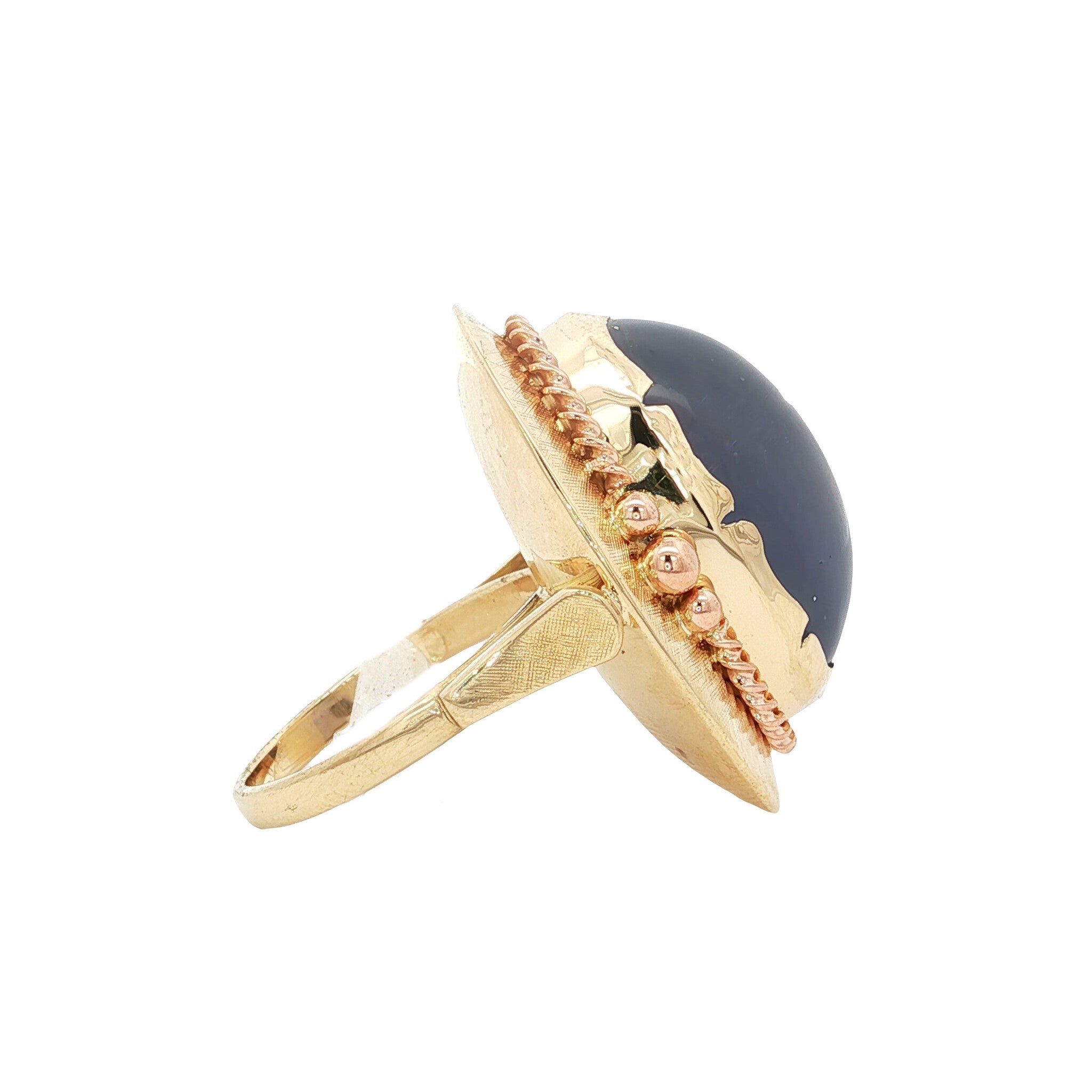 Gouden vintage ring met chalcedoon 14 kt