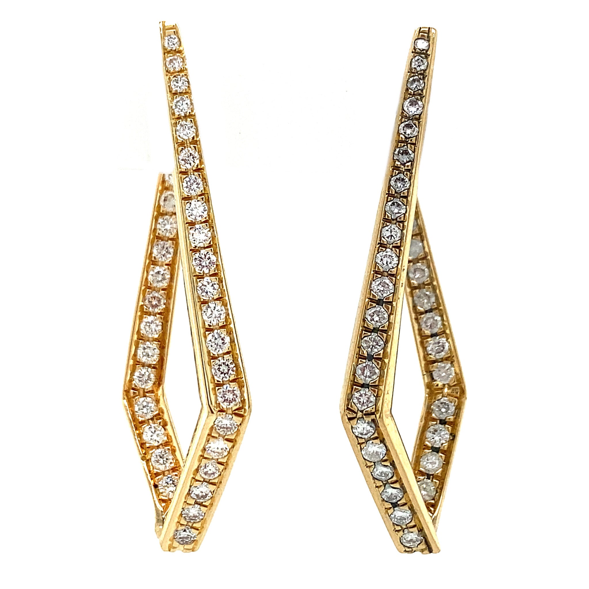 18 kt gold earrings with diamond