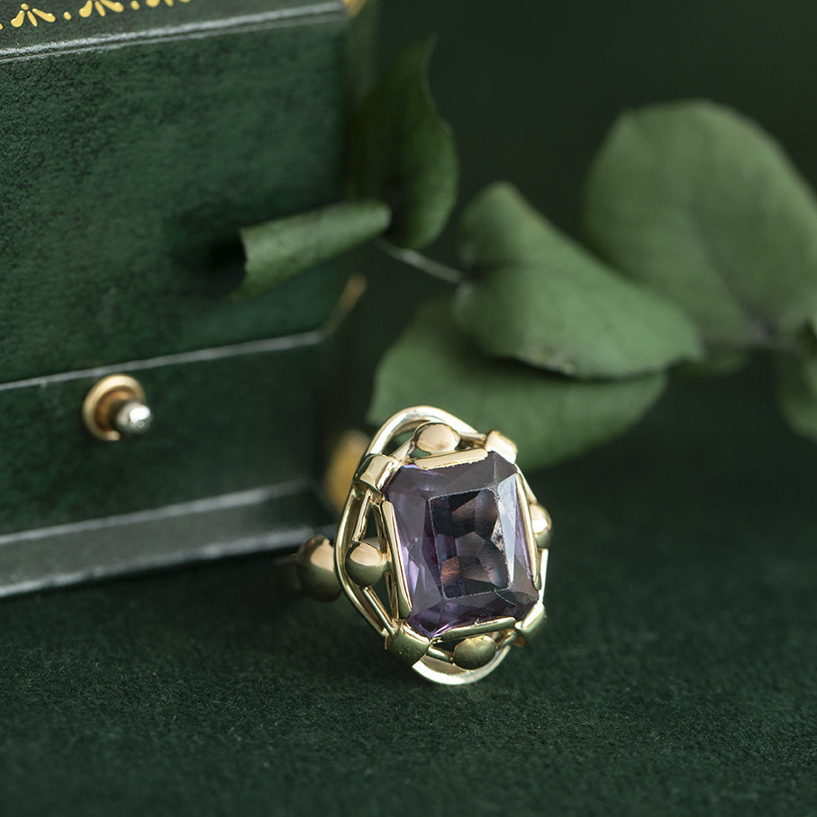 Vintage gold ring with sapphire, 14 kt