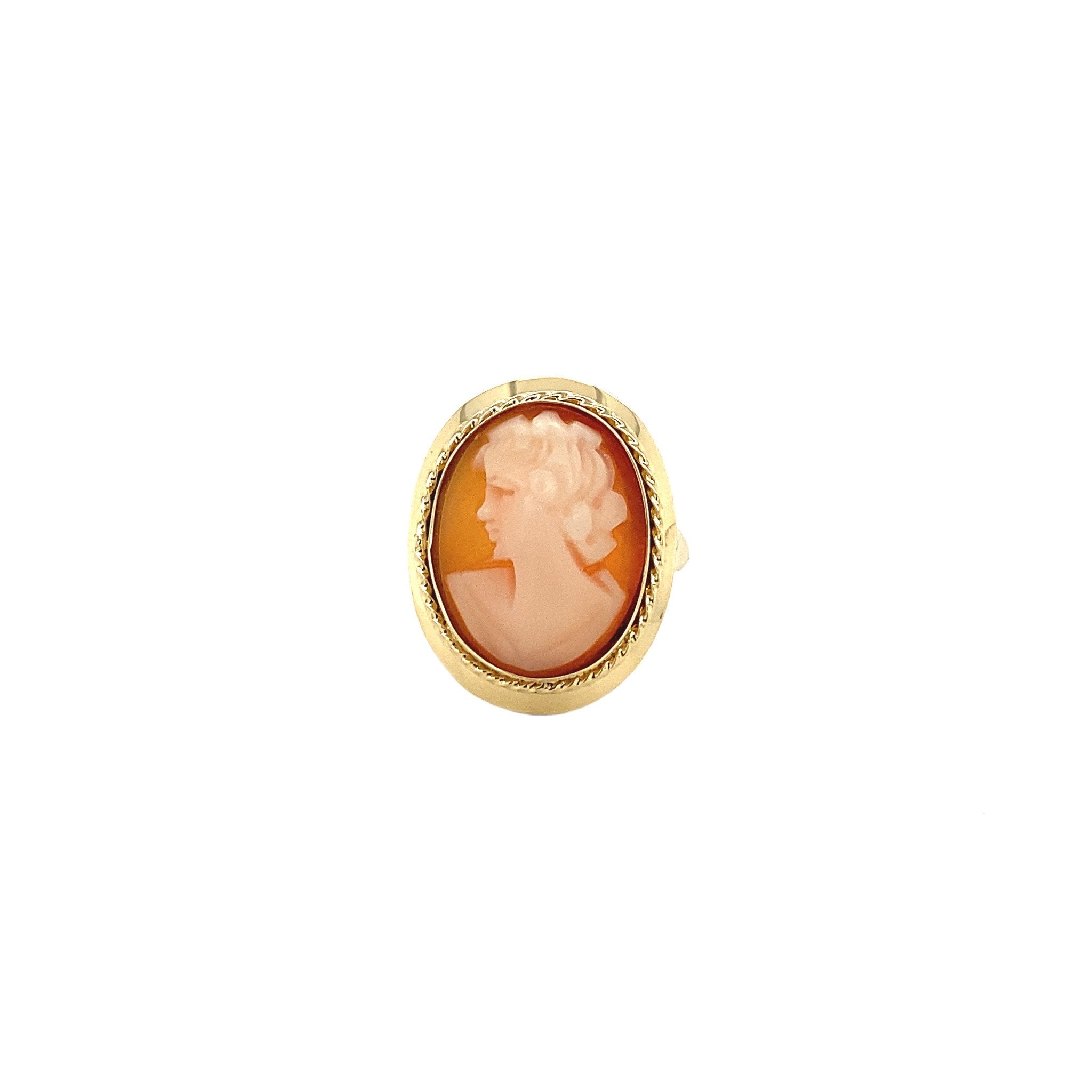 14 kt gold ring with cameo