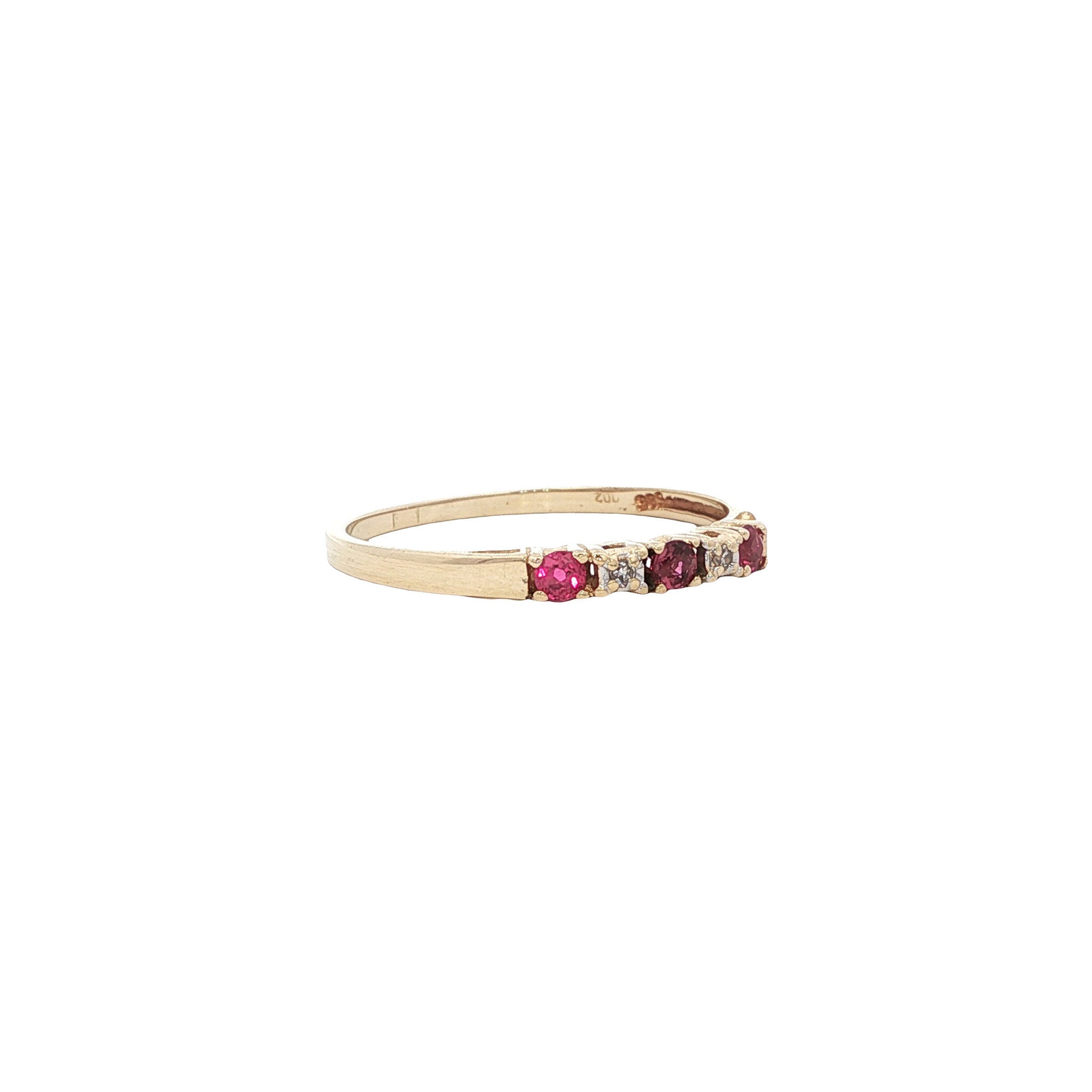 14 kt gold ring with ruby and diamond