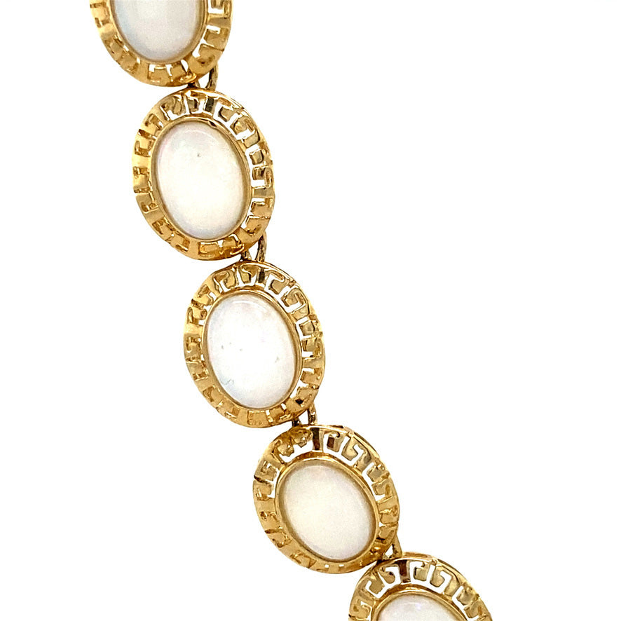 Golden vintage necklace with opal 14 kt