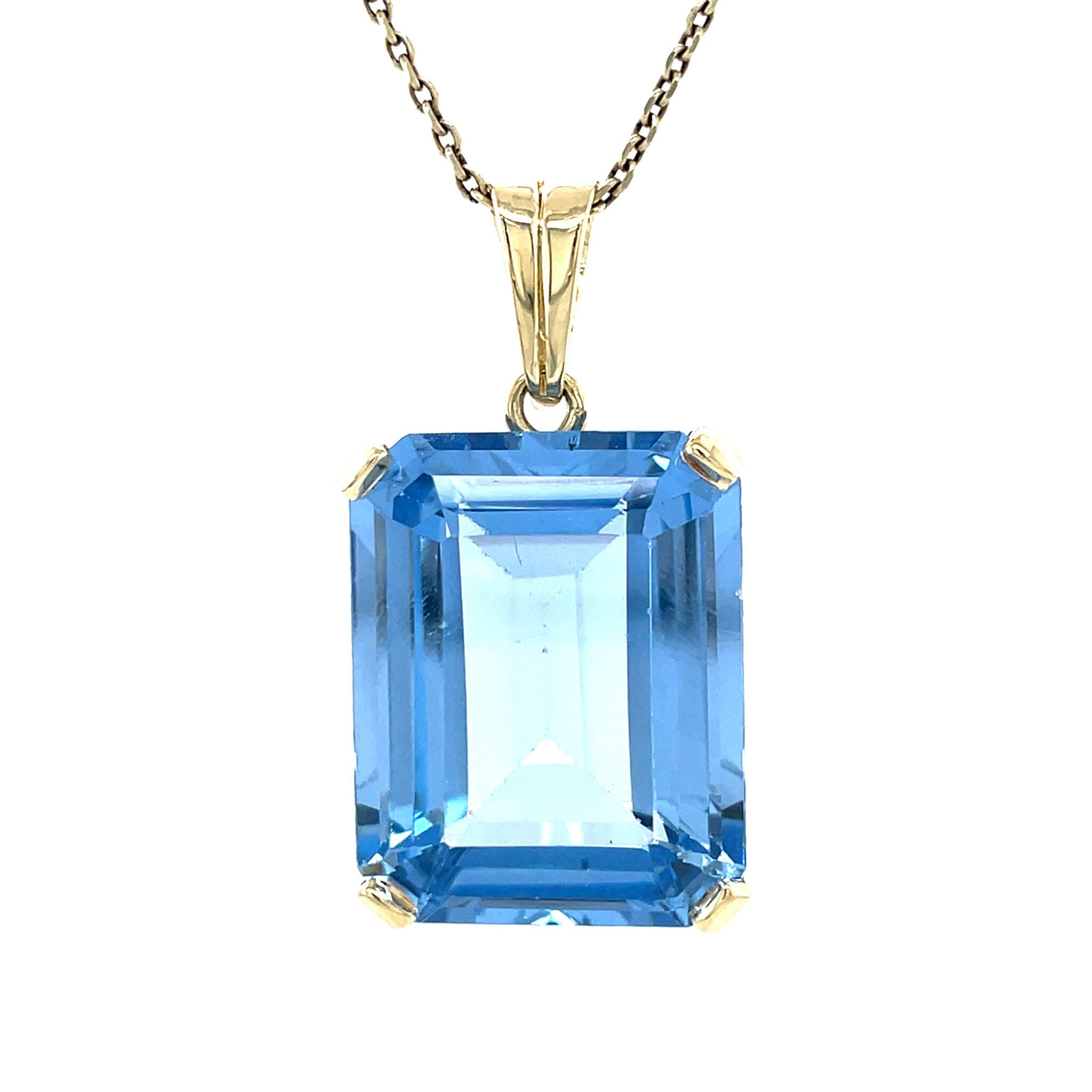 Gold vintage pendant with spinel 14 kt