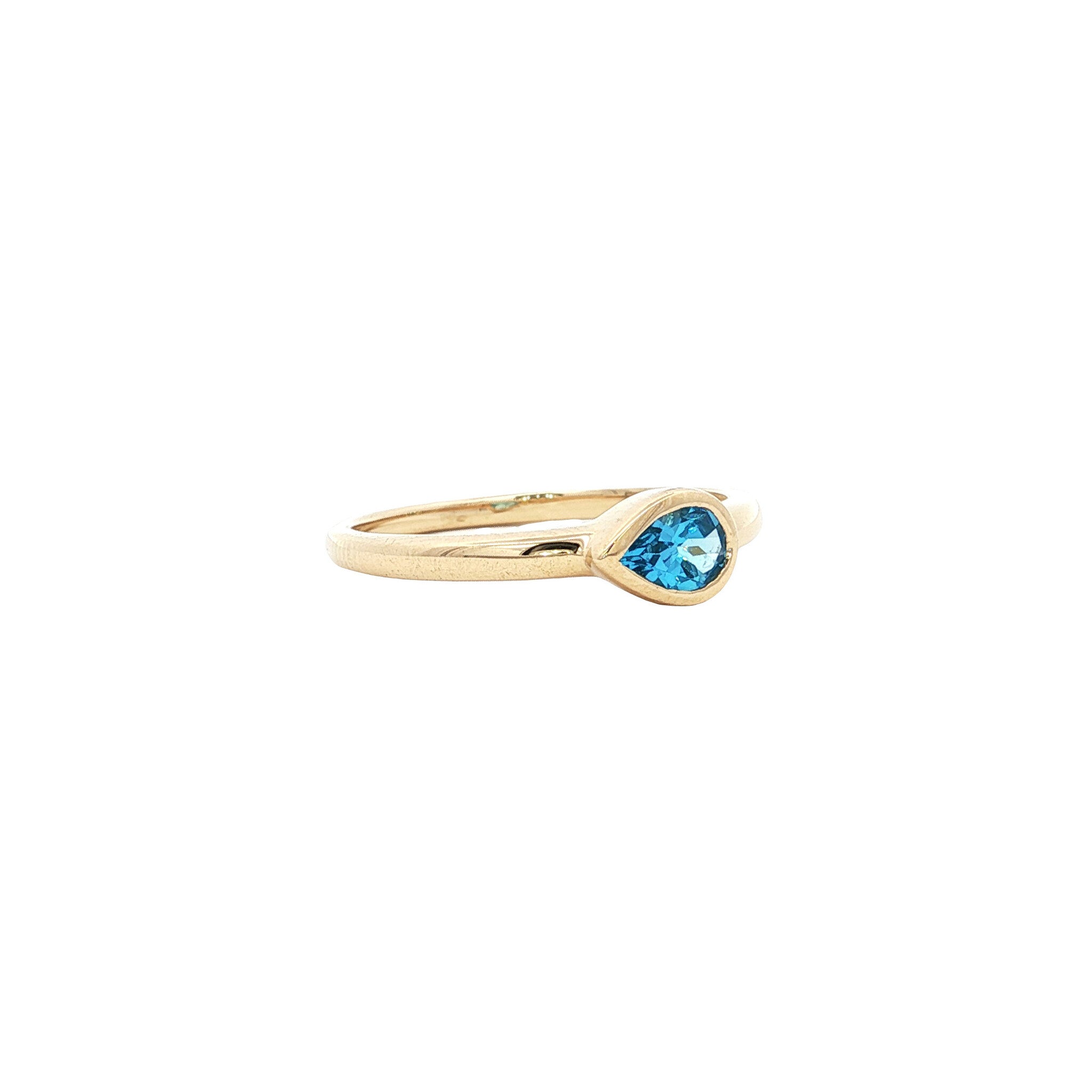 Topaz ring, 9 kt