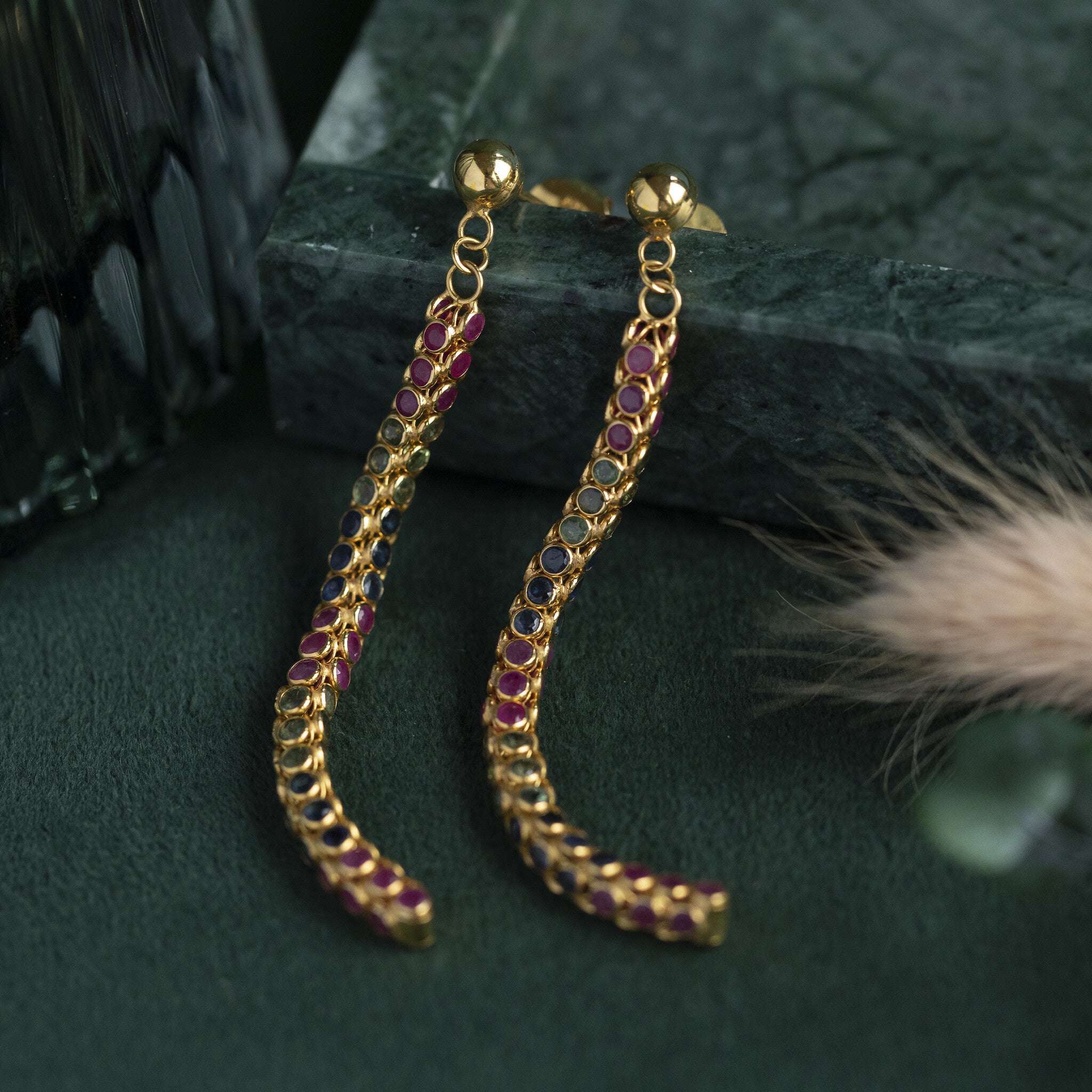 Gold earrings with emerald, ruby and sapphire 18 krt