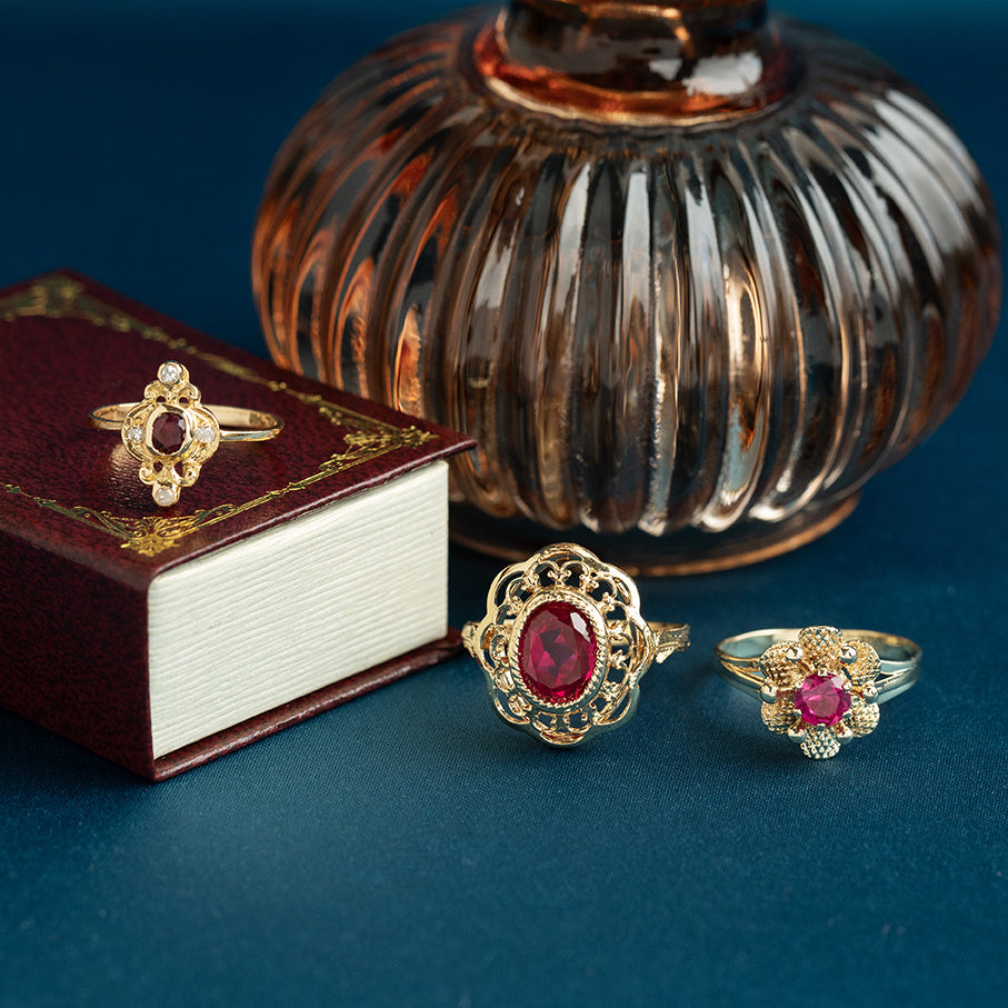 14 kt vintage gold ring with ruby