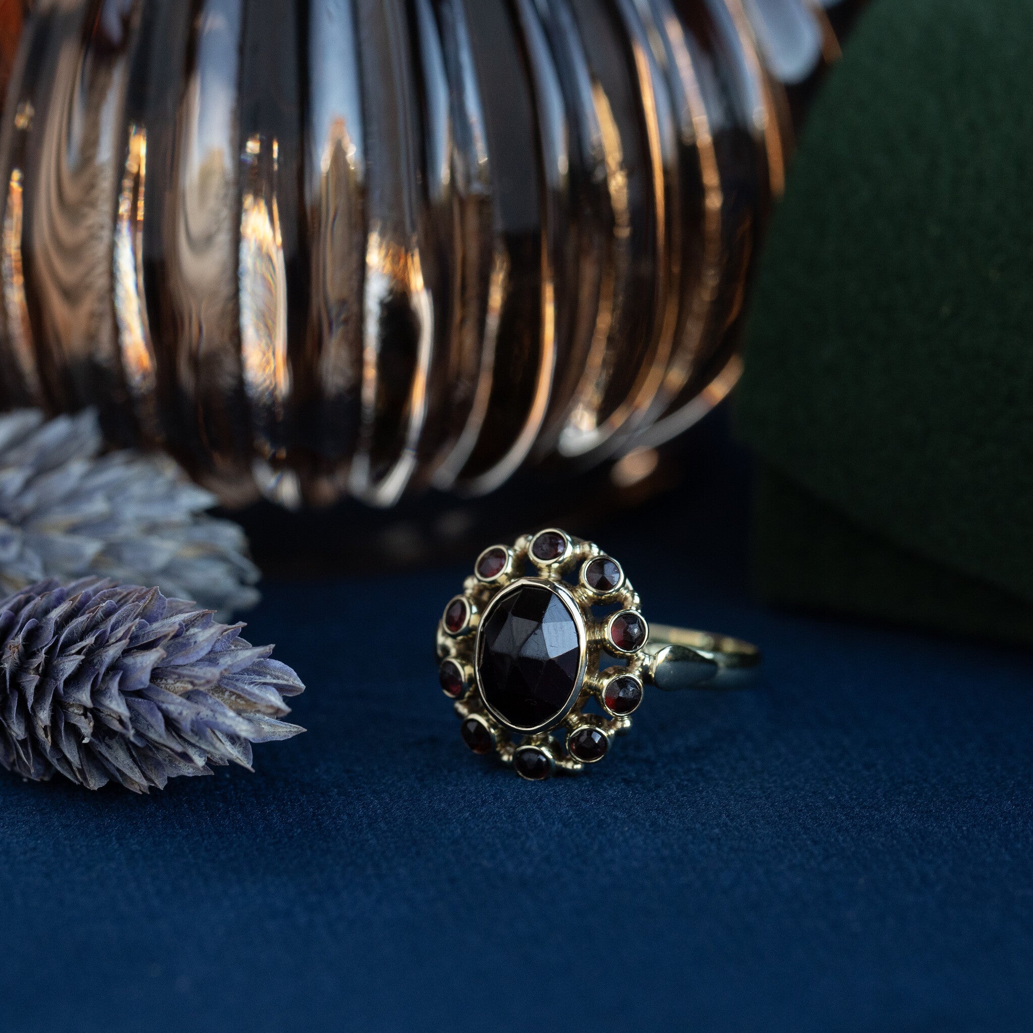 14 kt vintage gold cluster ring with garnet