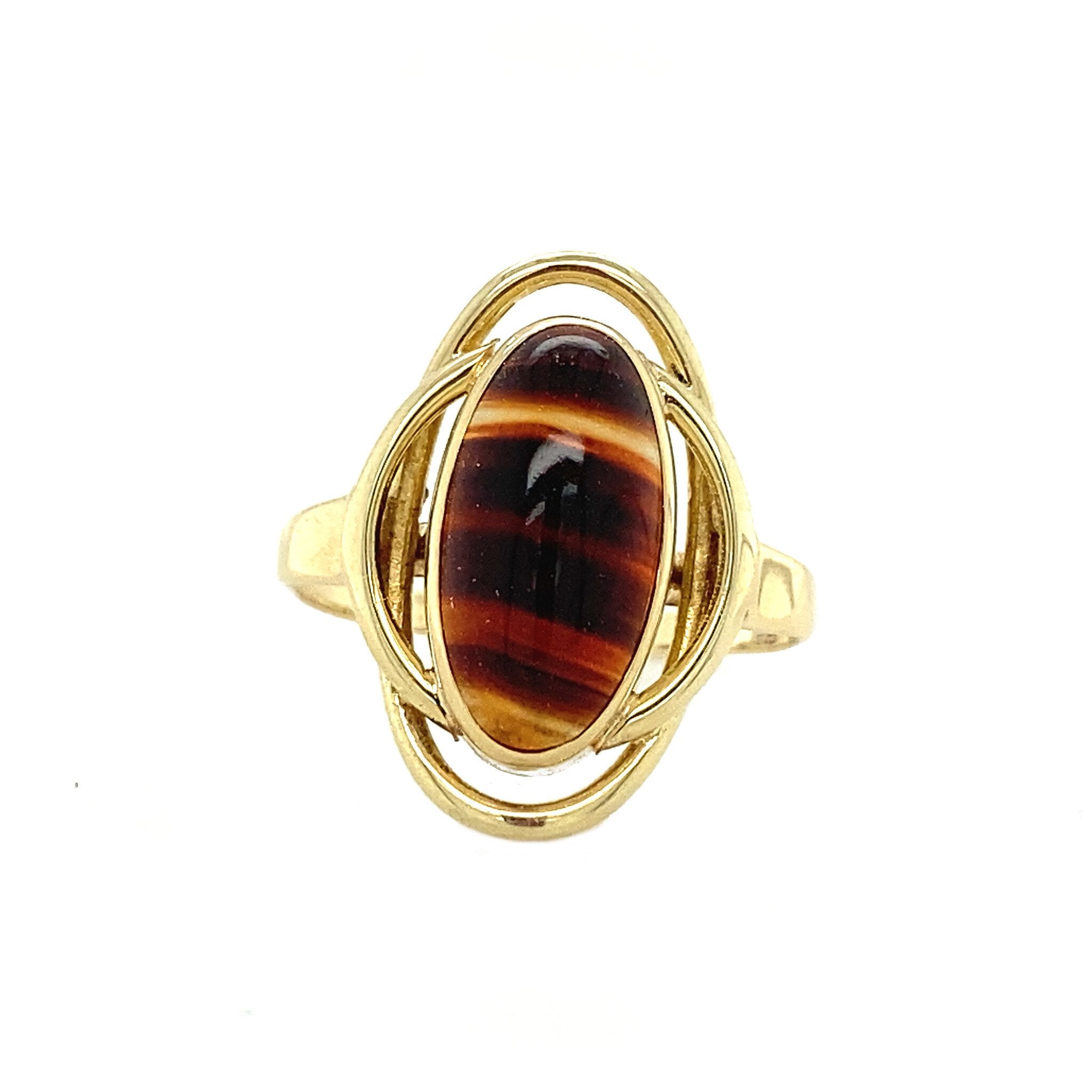 Gold ring with banded agate, 14 kt