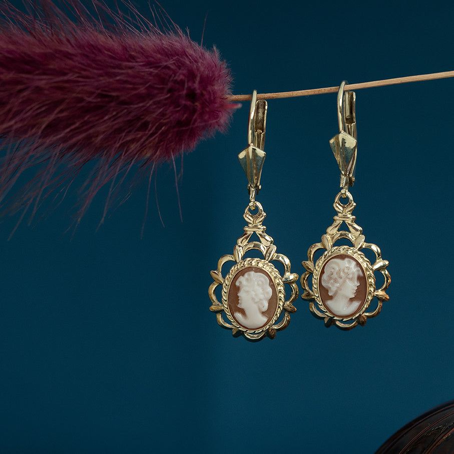 14 kt gold dangle earrings with cameo