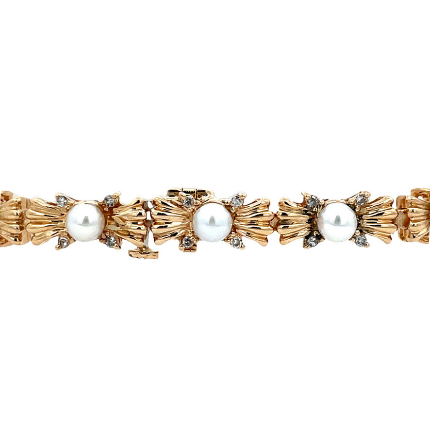 Vintage gold bracelet with pearl and diamond, 14 kt