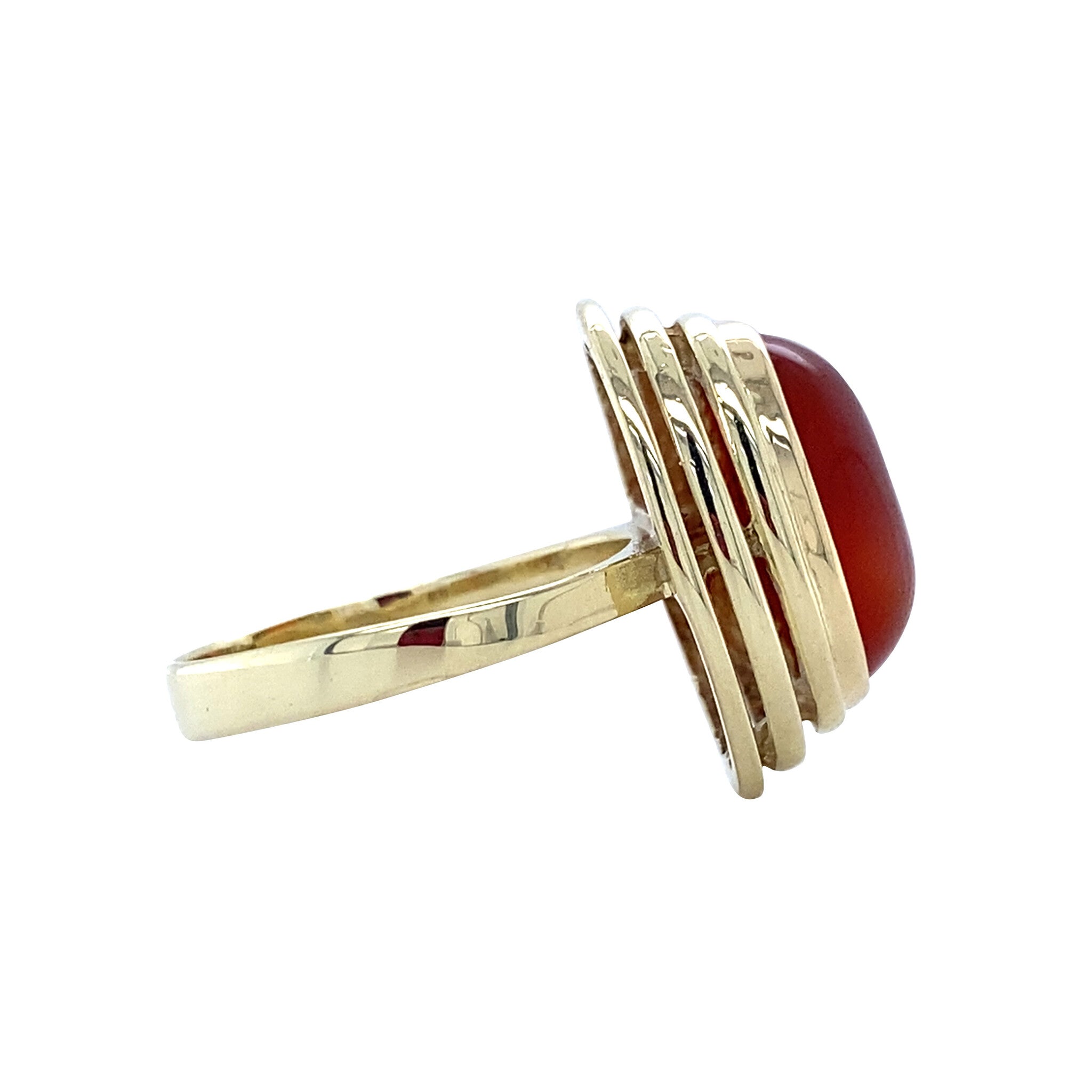 Gouden vintage ring met carneool 14 krt