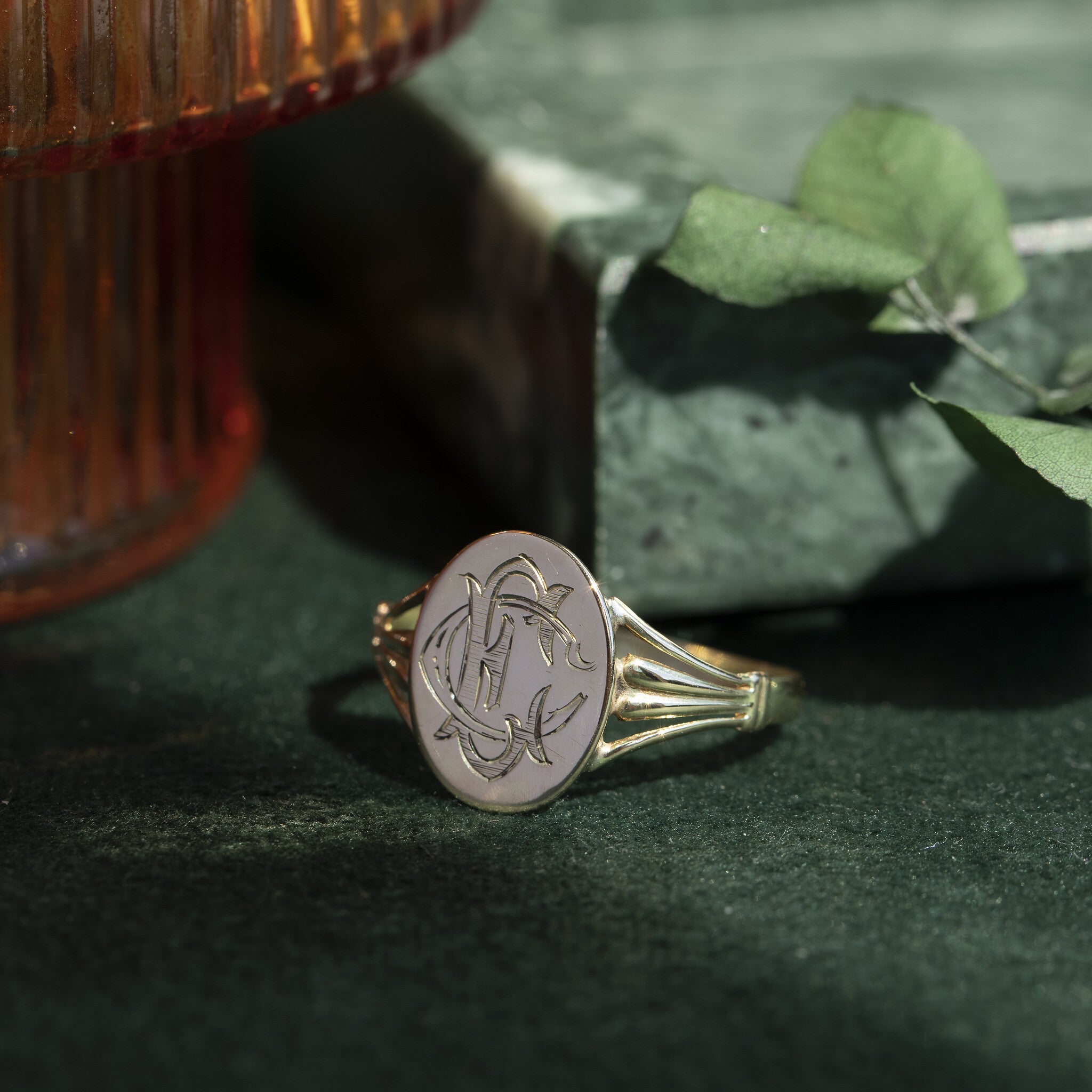 Gouden zegelring met gravure 9 krt