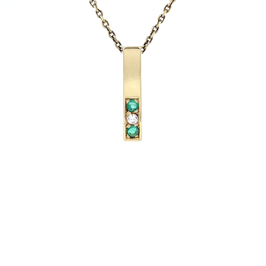 Gold vintage pendant with emerald and diamond 14 kt