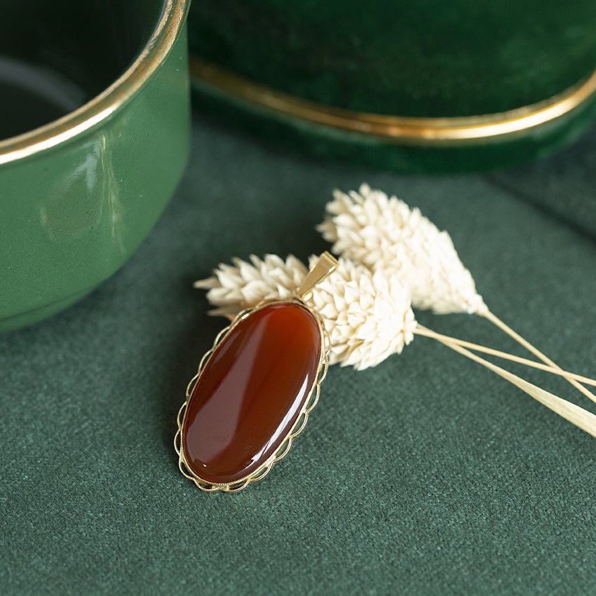 Gouden hanger met carneool 14 krt