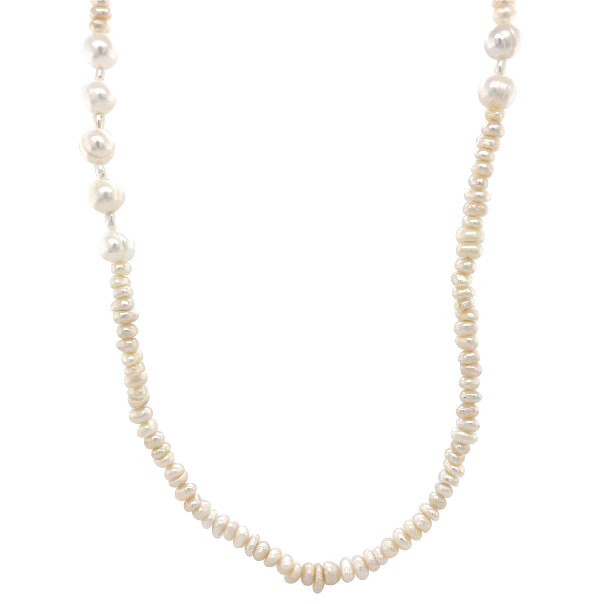 Vintage pearl necklace with 14 kt gold clasp