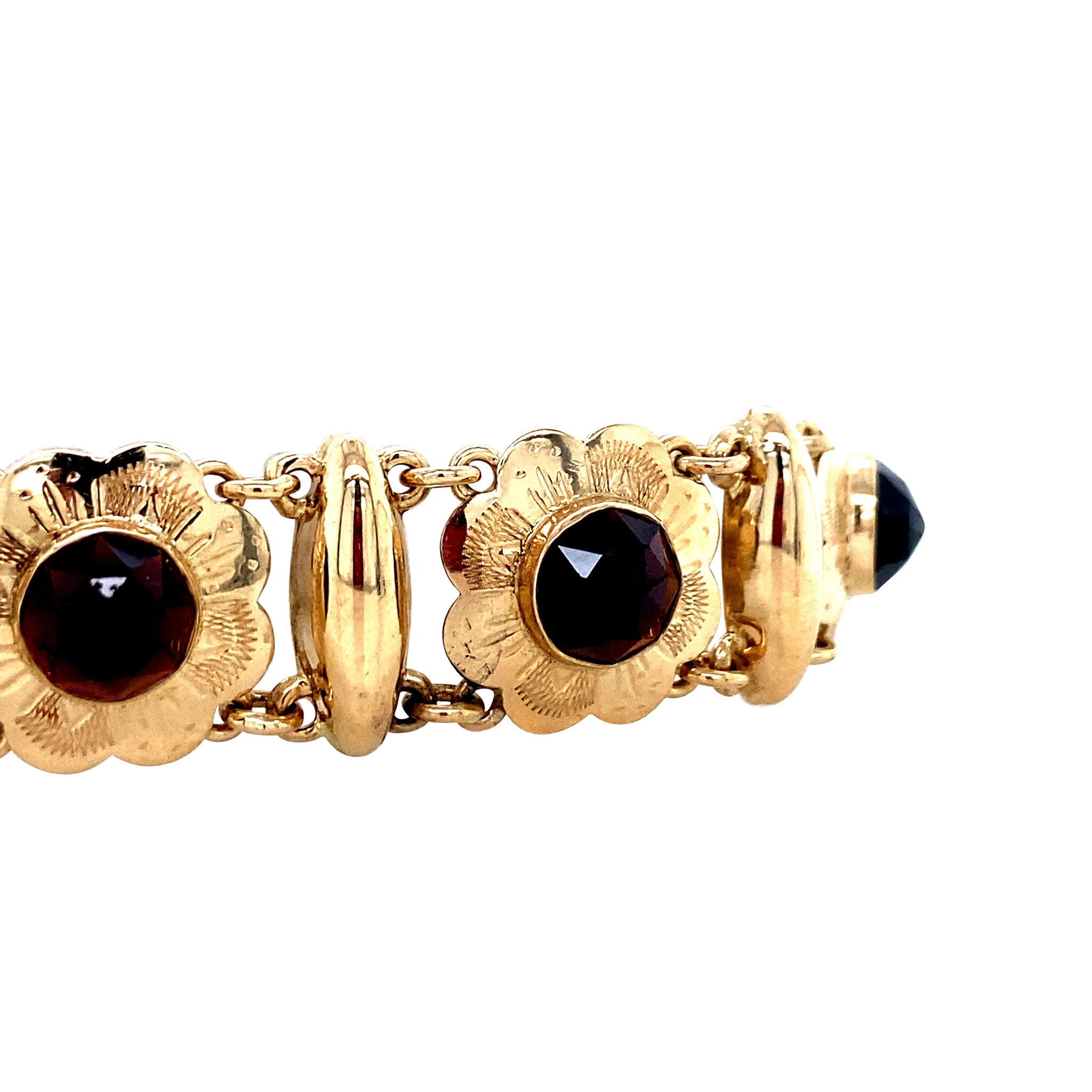 Gouden vintage bootjes armband met granaat 14 krt