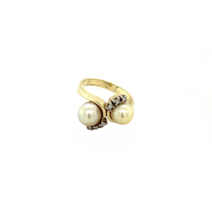 Gold ring with diamond and pearl 14 kt