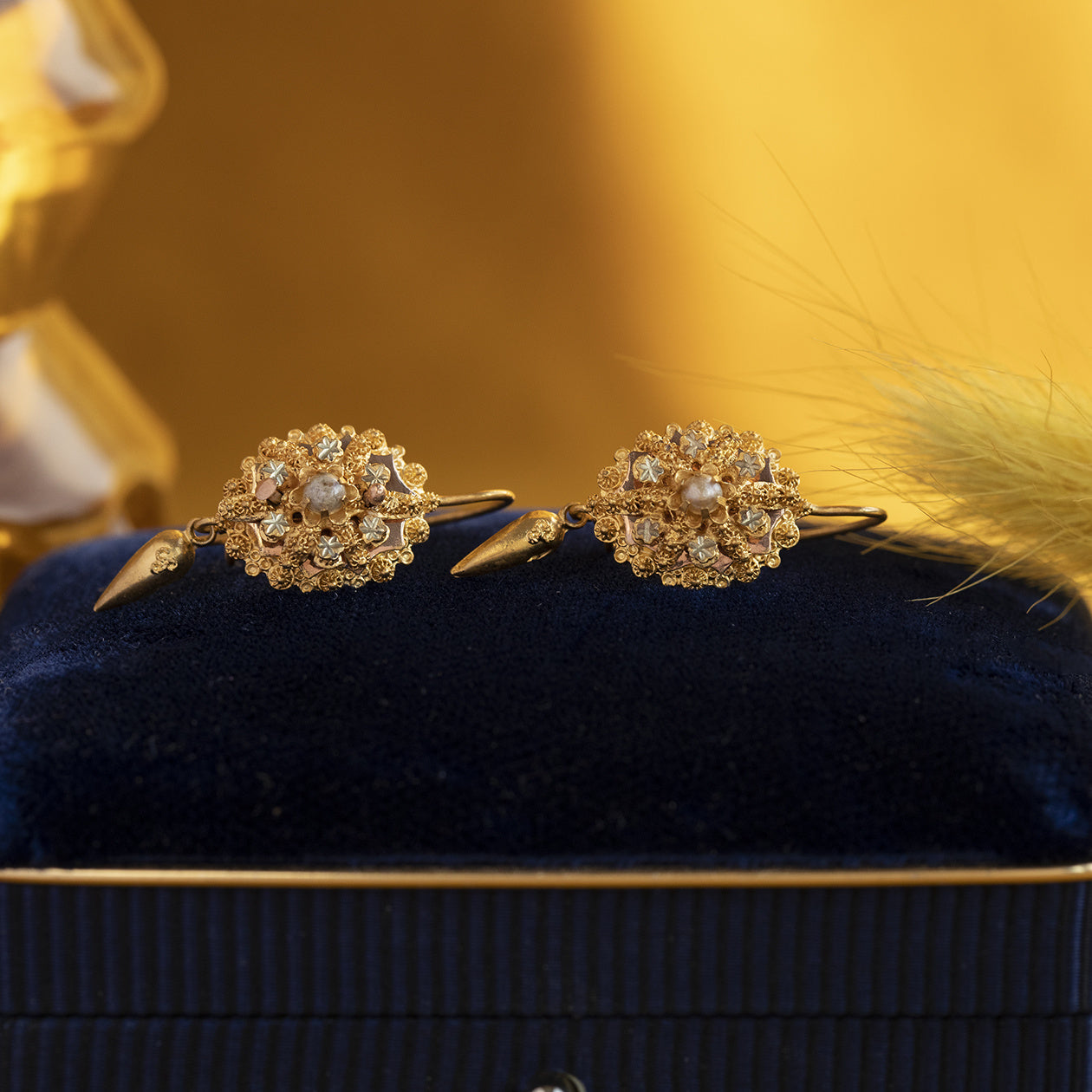 14 kt gold filigree earrings with pearl