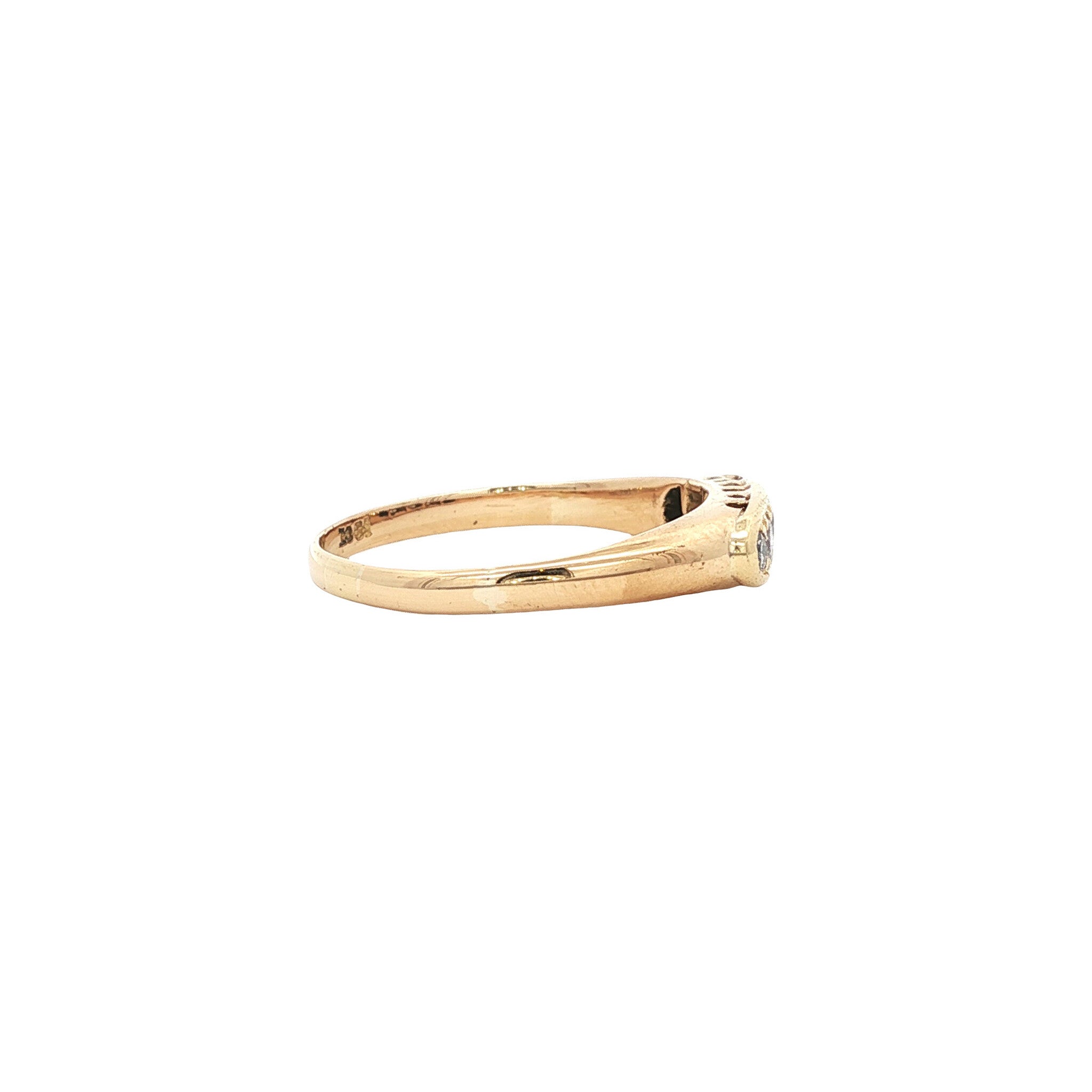 18 kt gold ring with a diamond