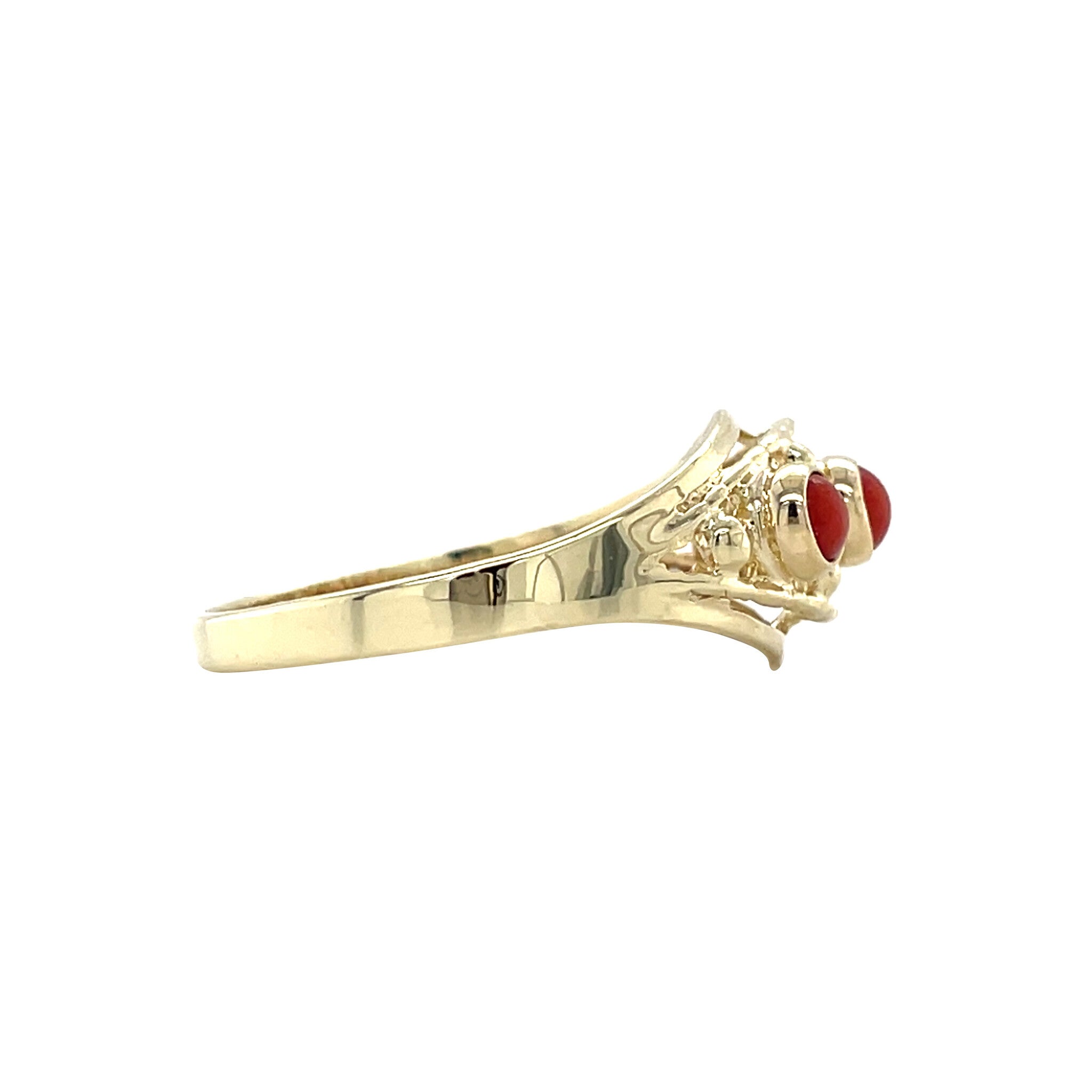 Gouden vintage trigolie ring met bloedkoraal 14 kt