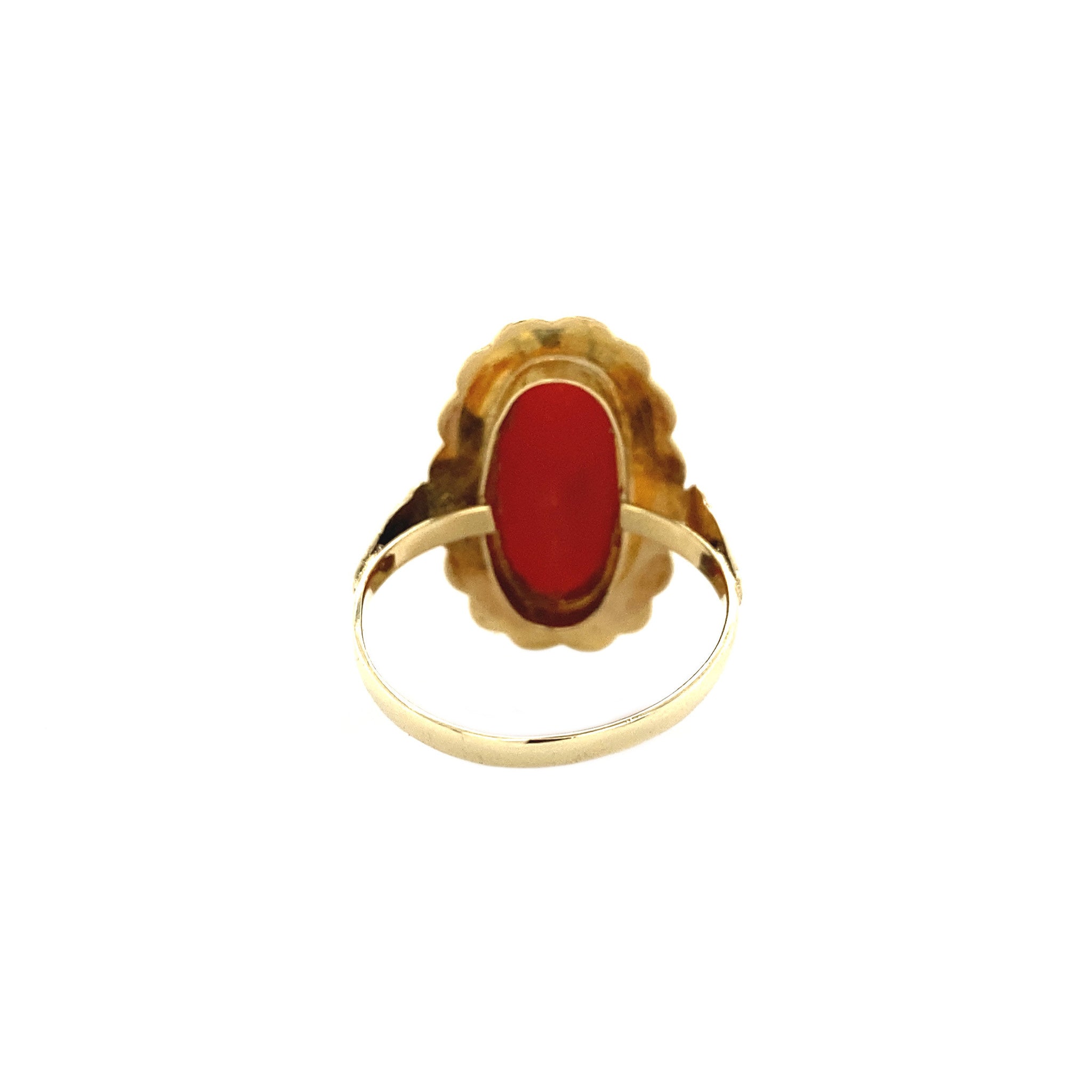 Gold ring with red coral 14 crt