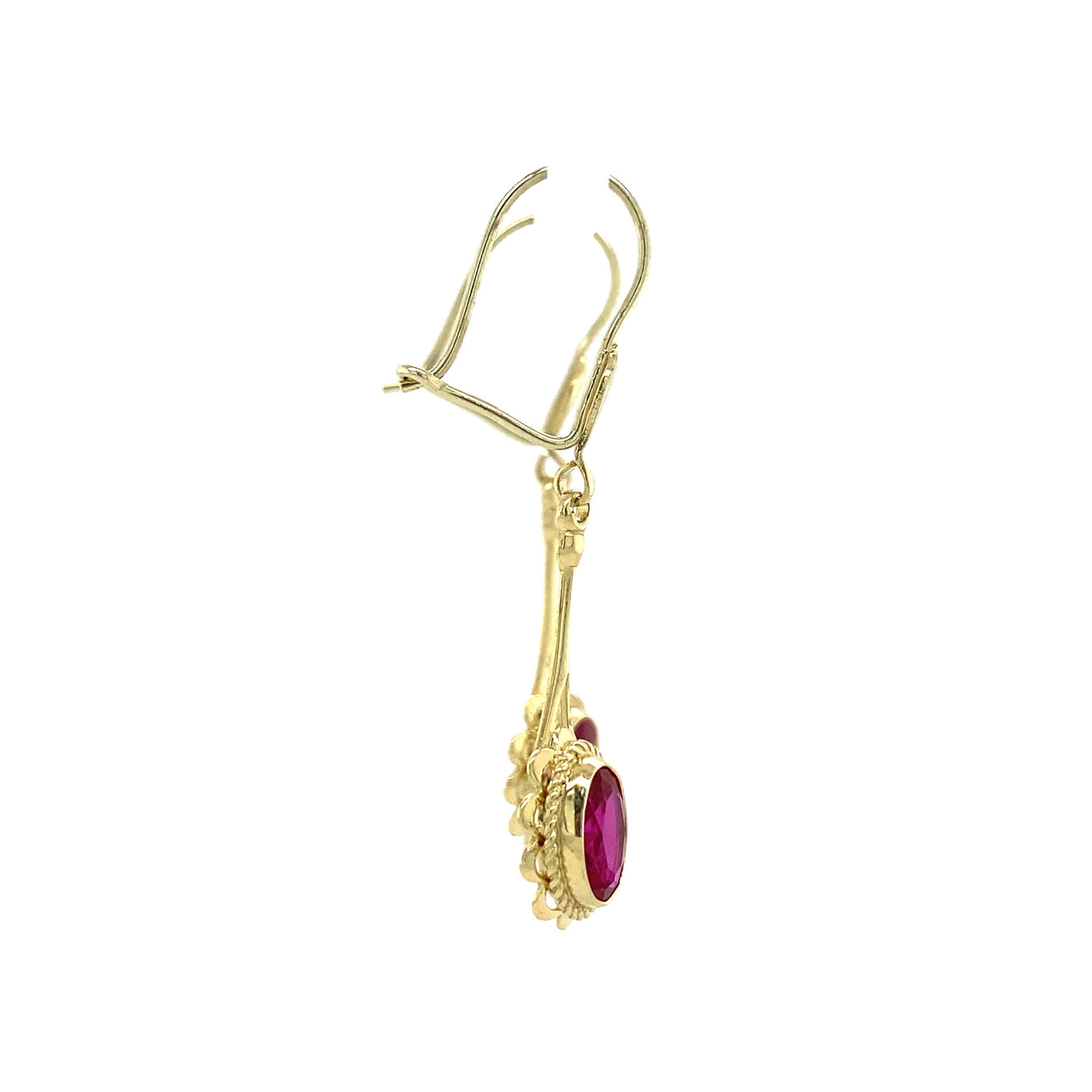 14 kt gold earrings with synthetic ruby