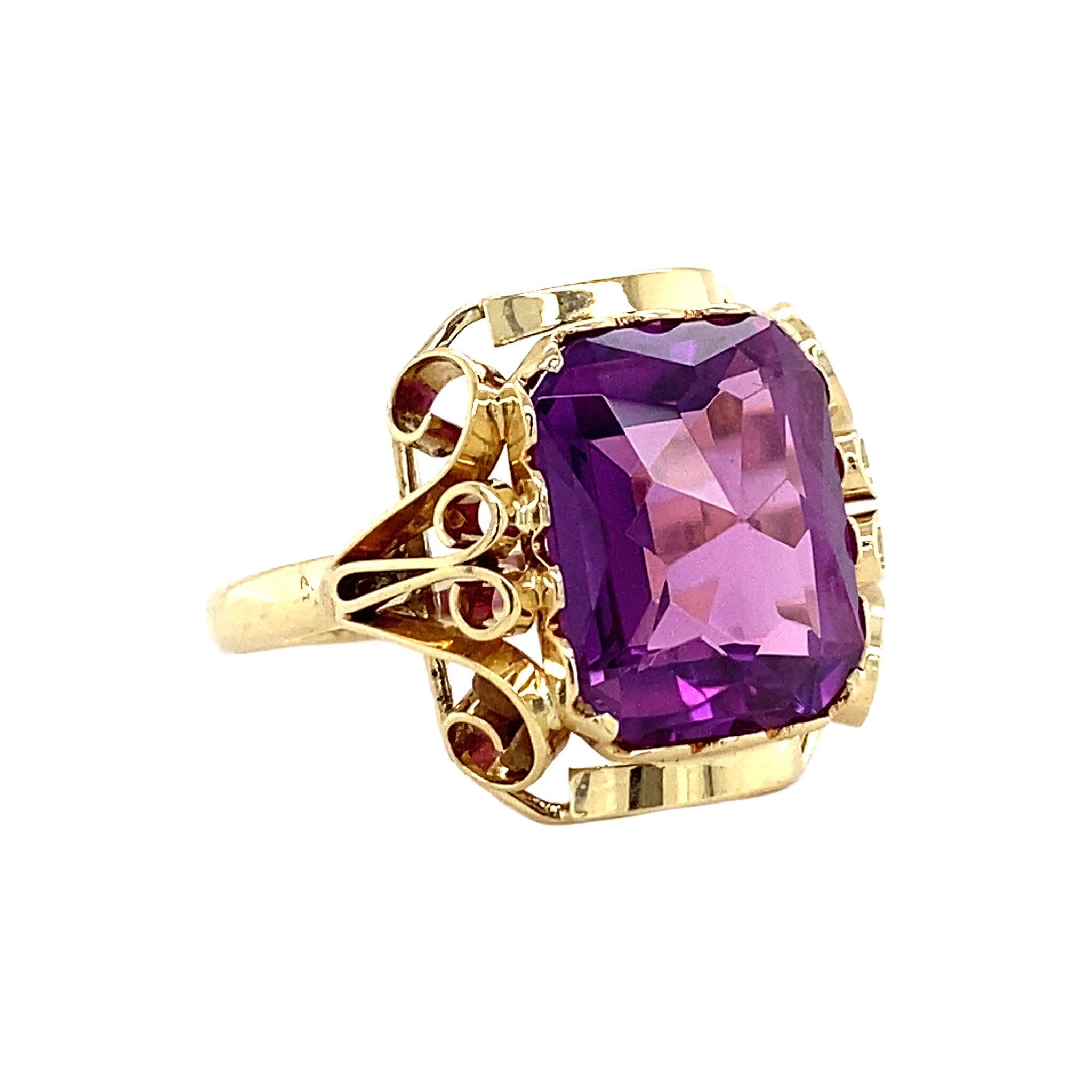 Gouden ring met roze saffier 14 krt