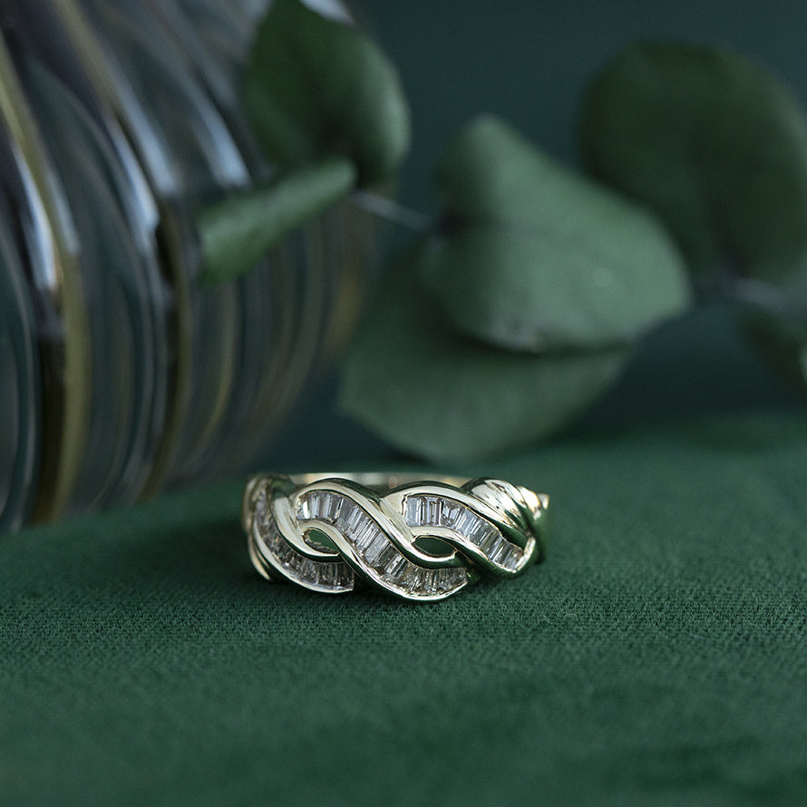 Vintage ring met diamant 10 kt