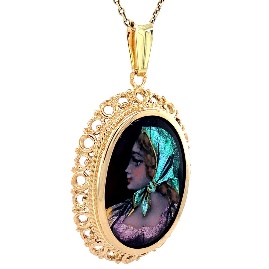 Gold vintage pendant with enamel 14 kt