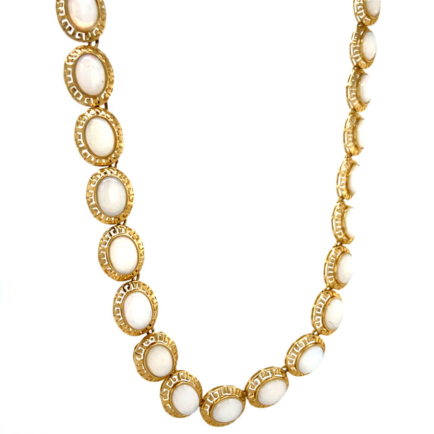 Golden vintage necklace with opal 14 kt