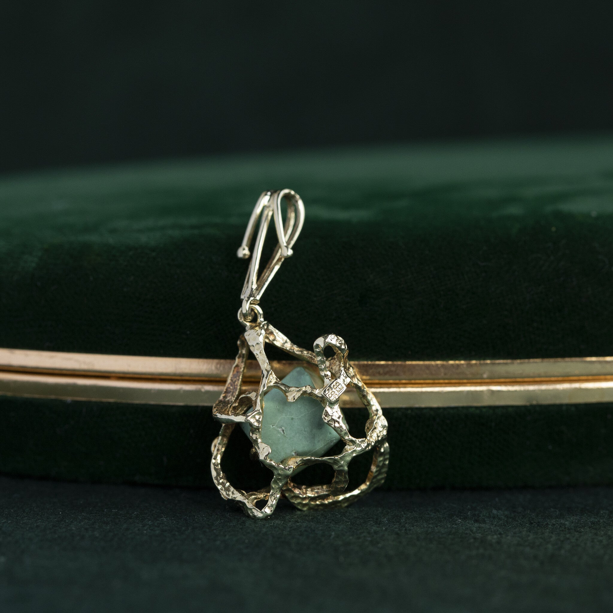 Gouden hanger met turkoois 14 krt