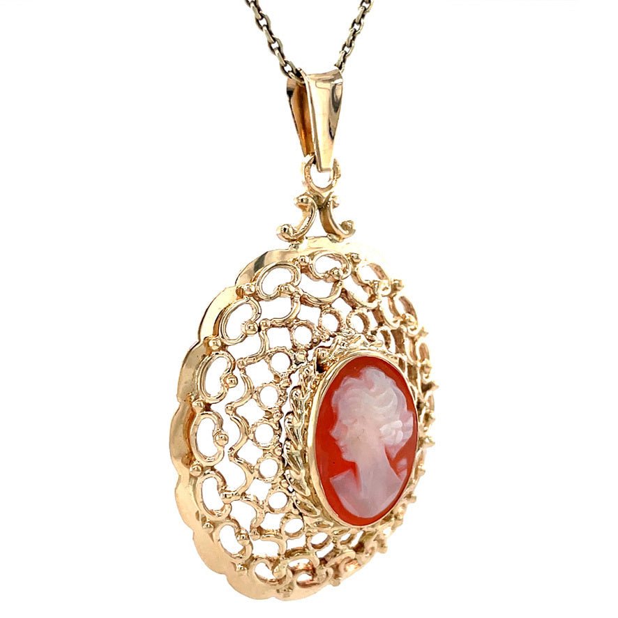 Gold vintage pendant with cameo, 14 kt